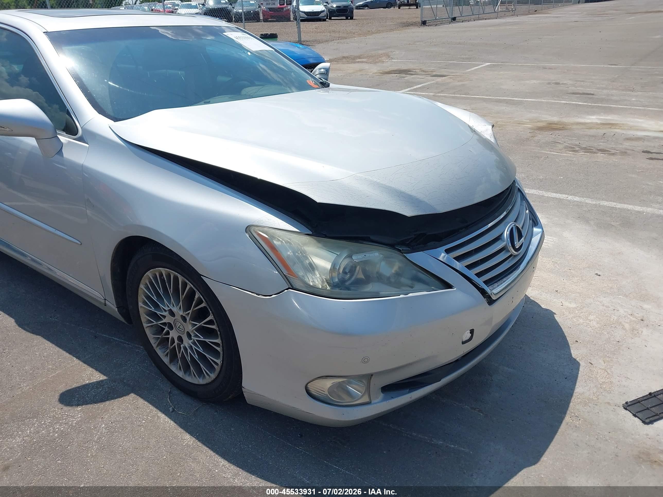 2011 Lexus Es 350   Silver vin: JTHBK1EG8B2445395