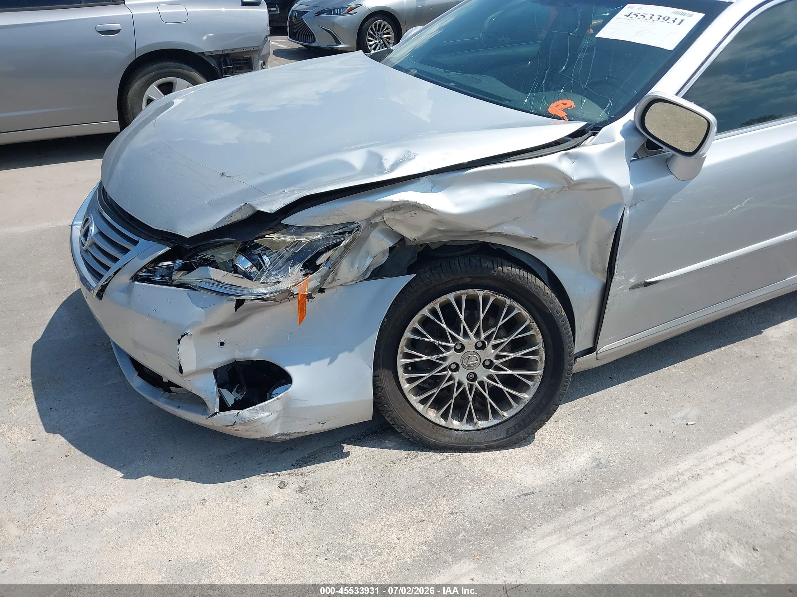 2011 Lexus Es 350   Silver vin: JTHBK1EG8B2445395