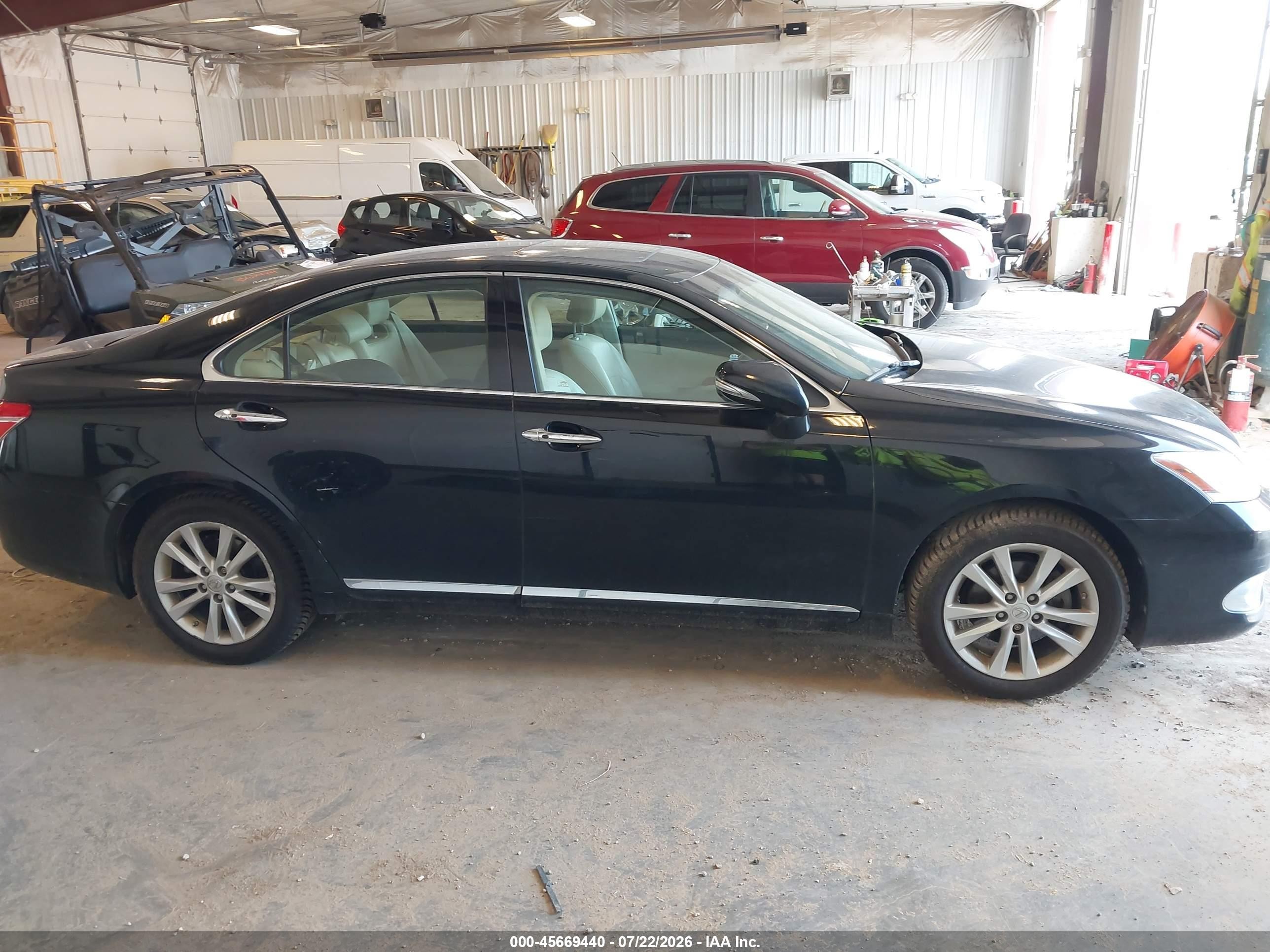 2011 Lexus Es 350   Black vin: JTHBK1EG8B2456073