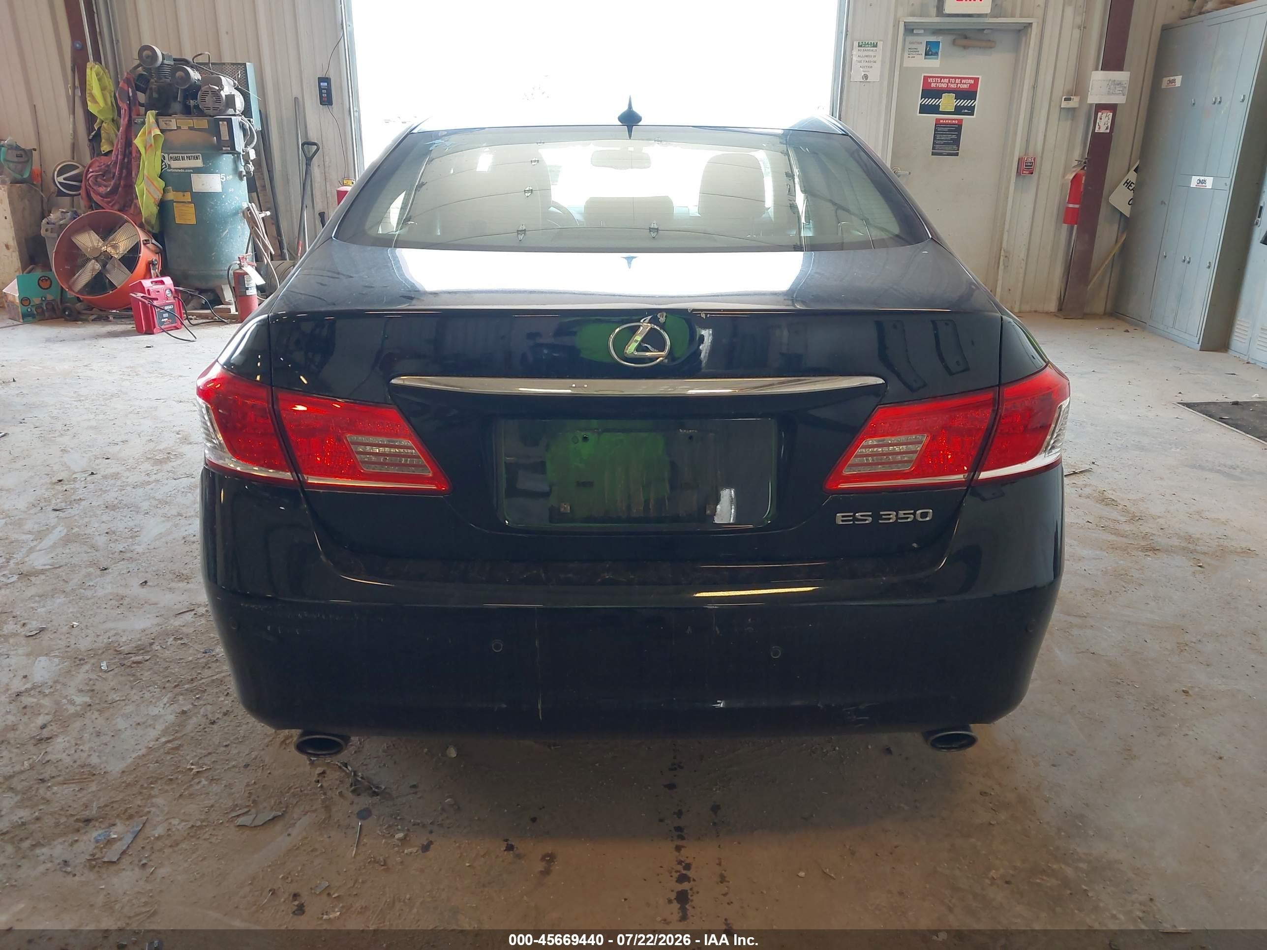 2011 Lexus Es 350   Black vin: JTHBK1EG8B2456073