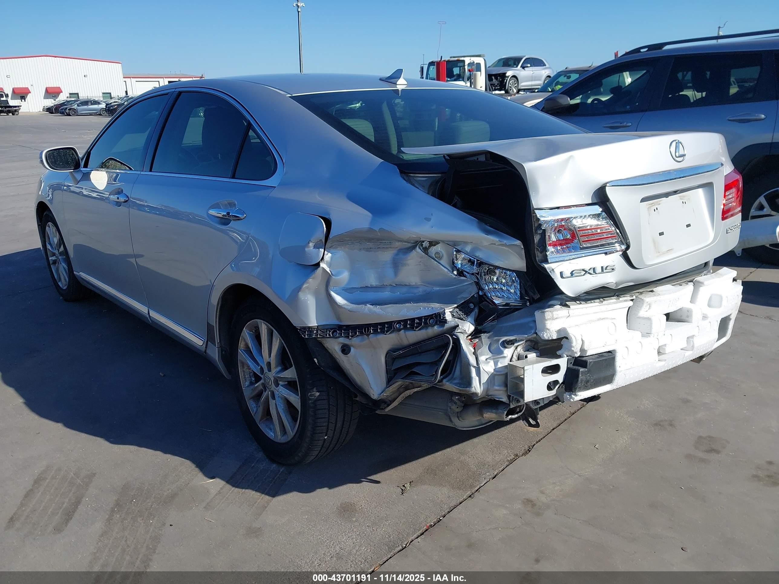 2011 Lexus Es 350   Silver vin: JTHBK1EG8B2461435