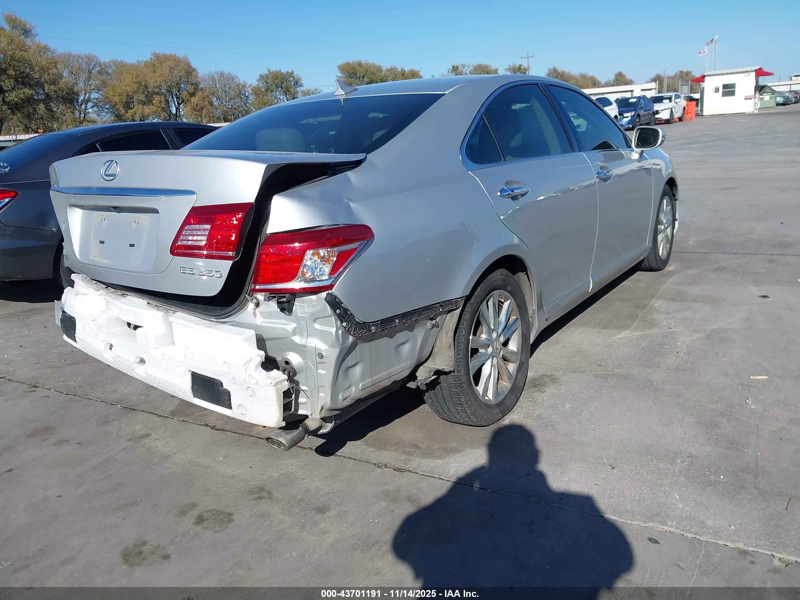 2011 Lexus Es 350   Silver vin: JTHBK1EG8B2461435
