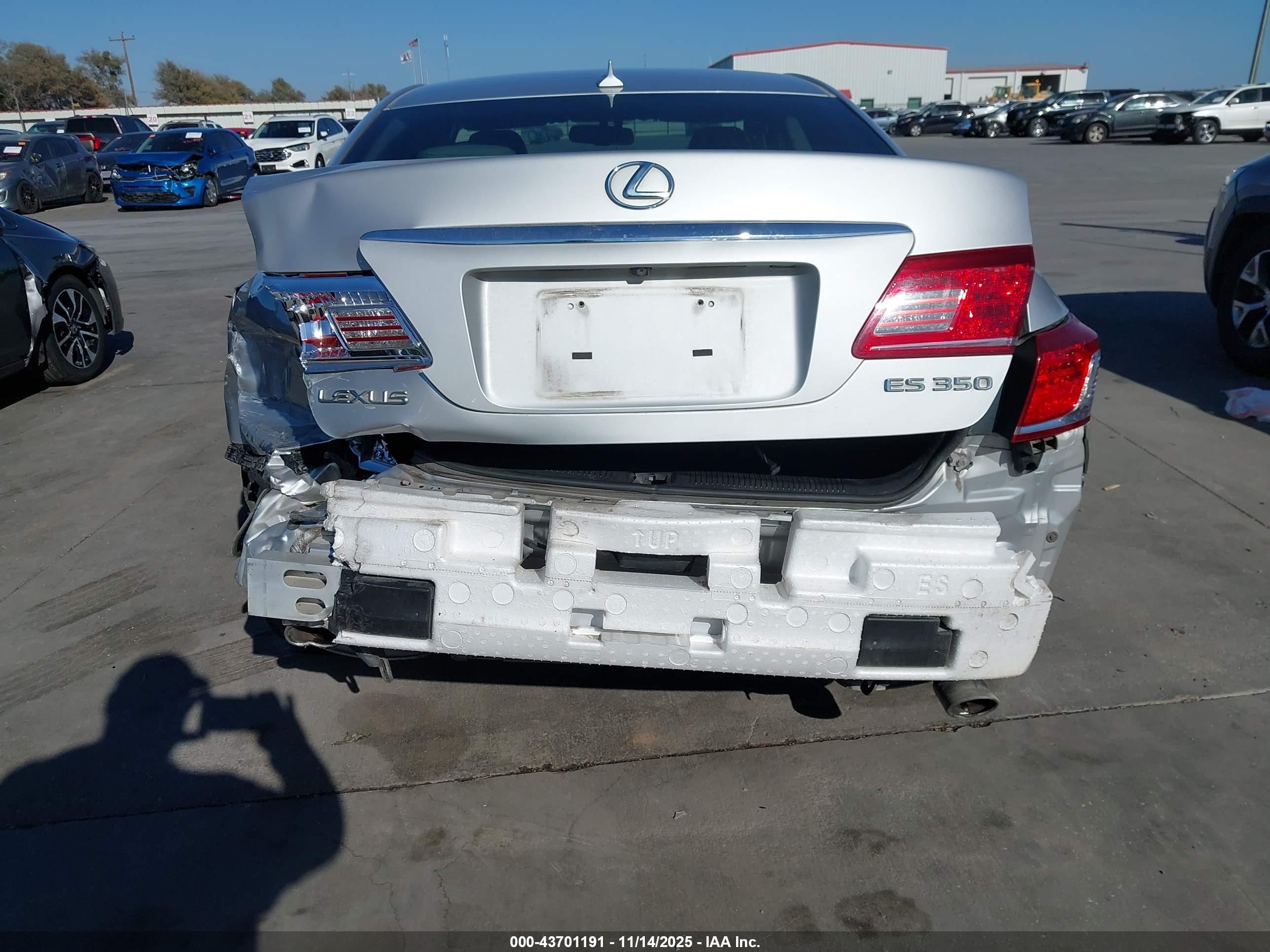 2011 Lexus Es 350   Silver vin: JTHBK1EG8B2461435