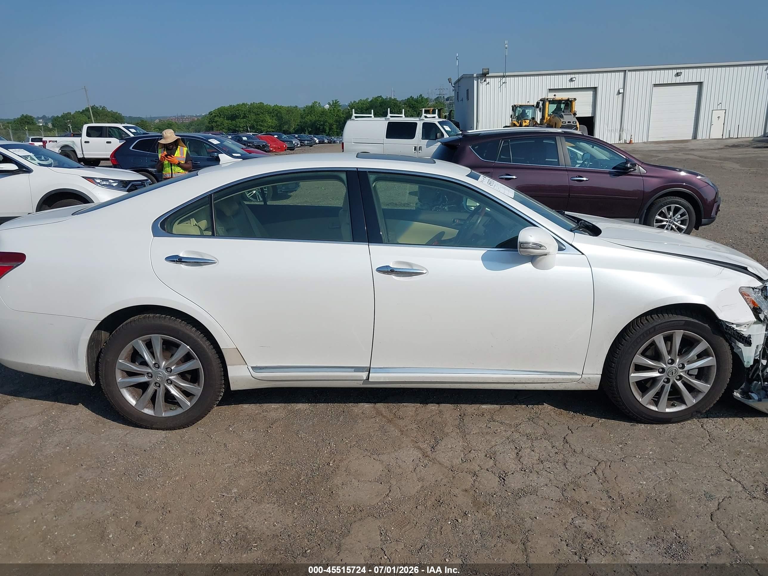 2012 Lexus Es 350   White vin: JTHBK1EG8C2475479