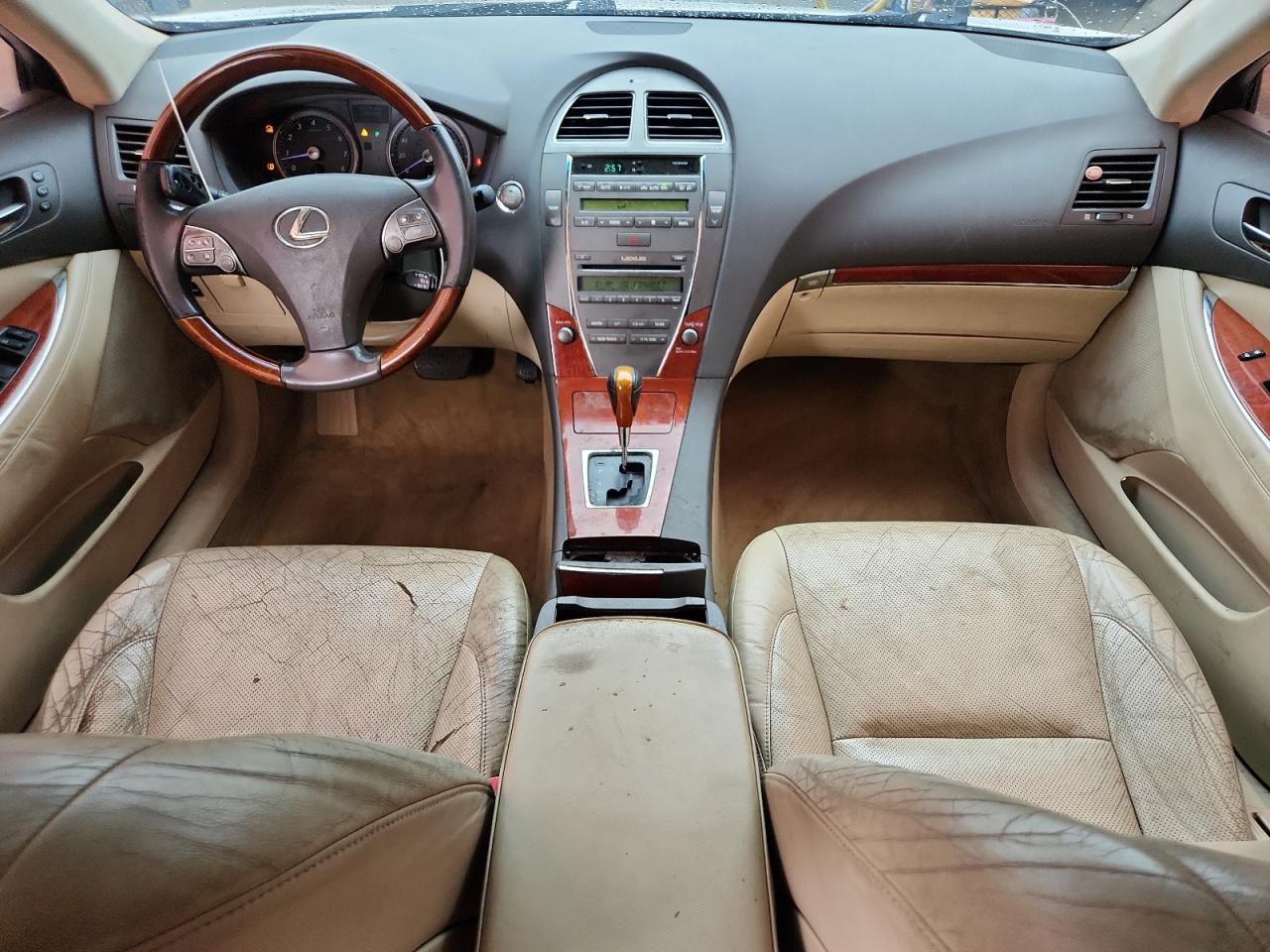 2012 Lexus Es 350 Белый vin: JTHBK1EG8C2507881 Damage: Right Front Seat Cushion, Worn, Replacement Required