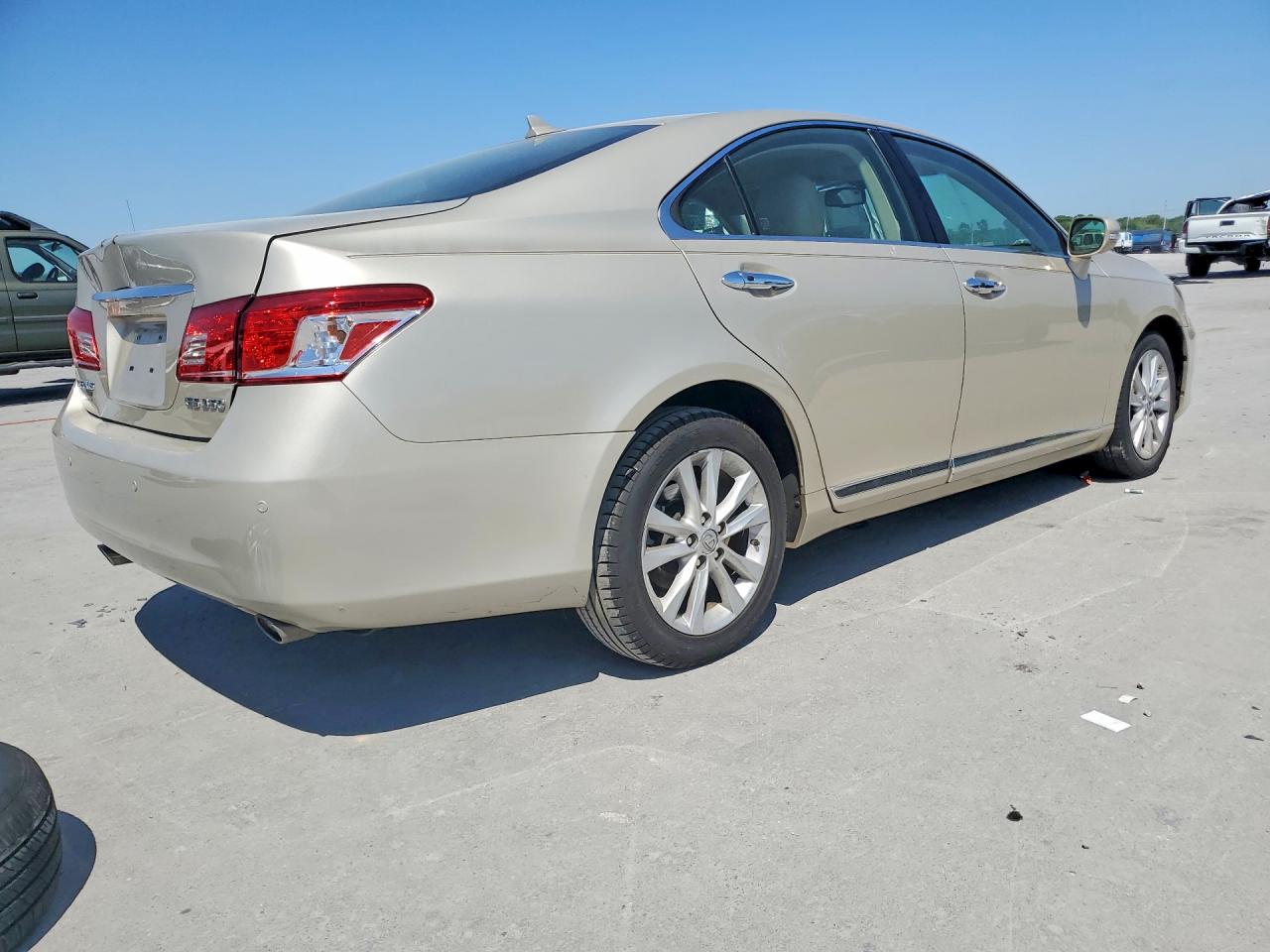 2010 Lexus Es 350 Золотой vin: JTHBK1EG9A2353677