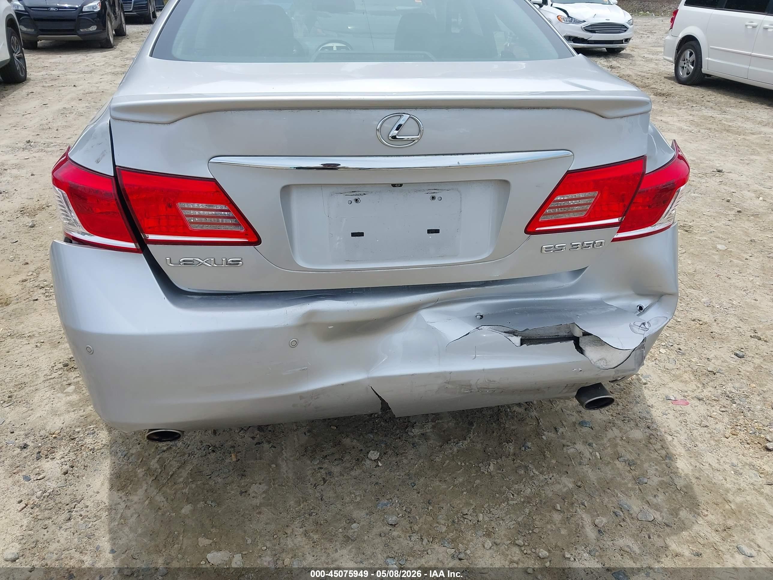 2010 Lexus Es 350   Silver vin: JTHBK1EG9A2375601