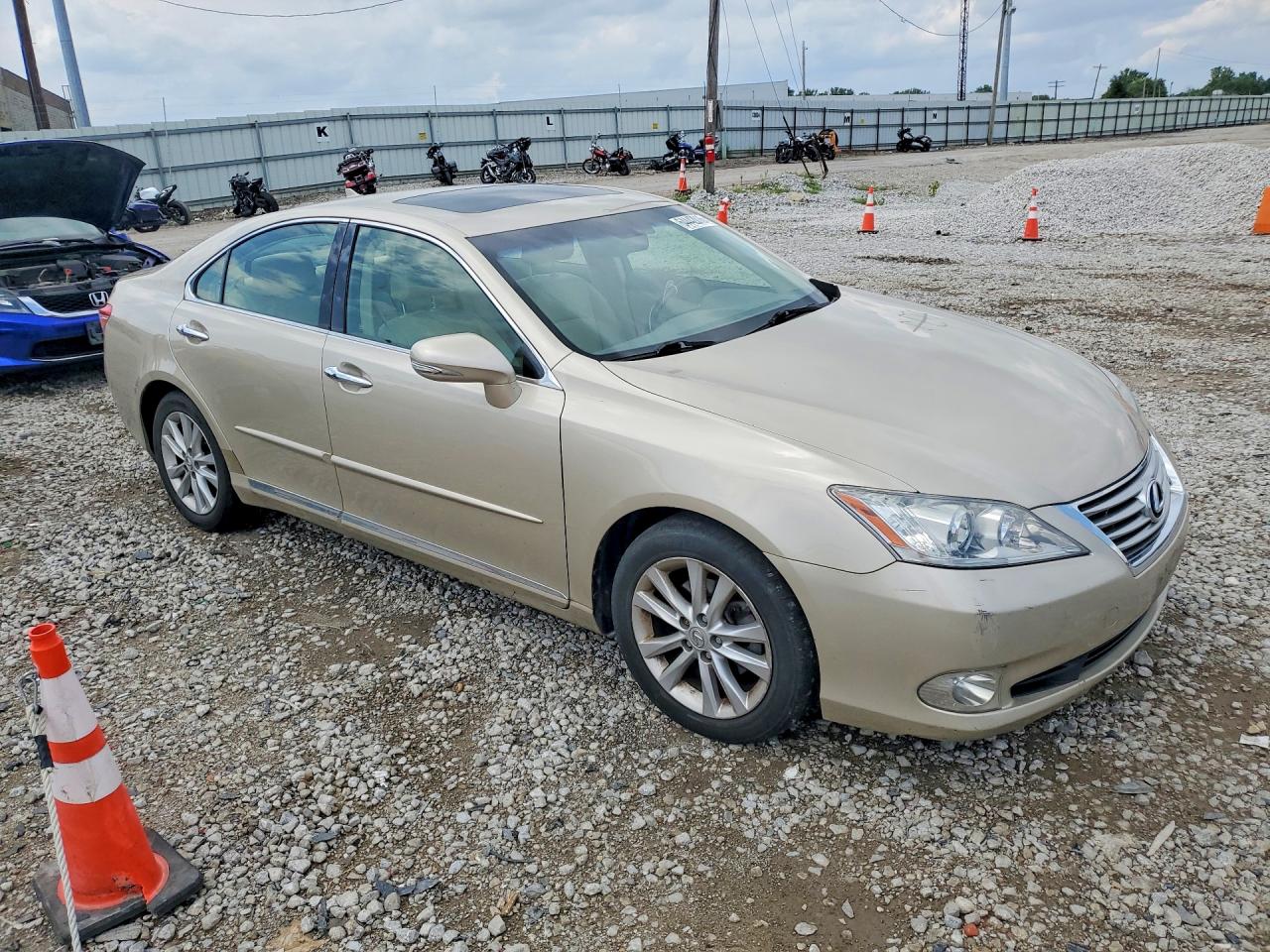 2010 Lexus Es 350 Gold vin: JTHBK1EG9A2393144