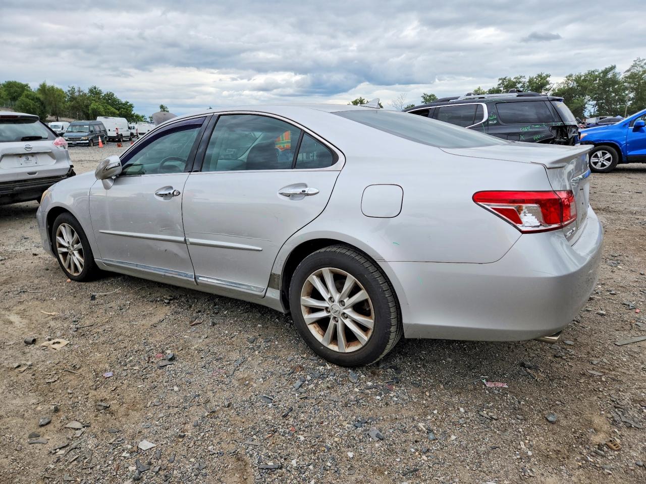 2010 Lexus Es 350 Silver vin: JTHBK1EG9A2394438