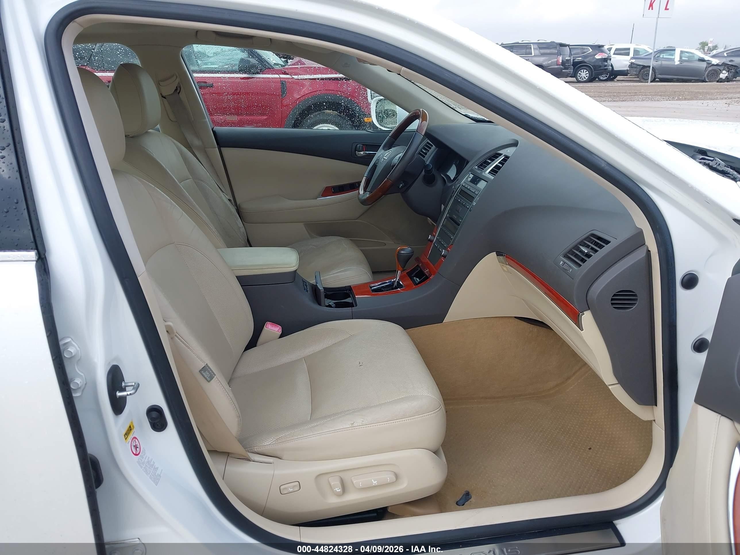2010 Lexus Es 350   White vin: JTHBK1EG9A2400108