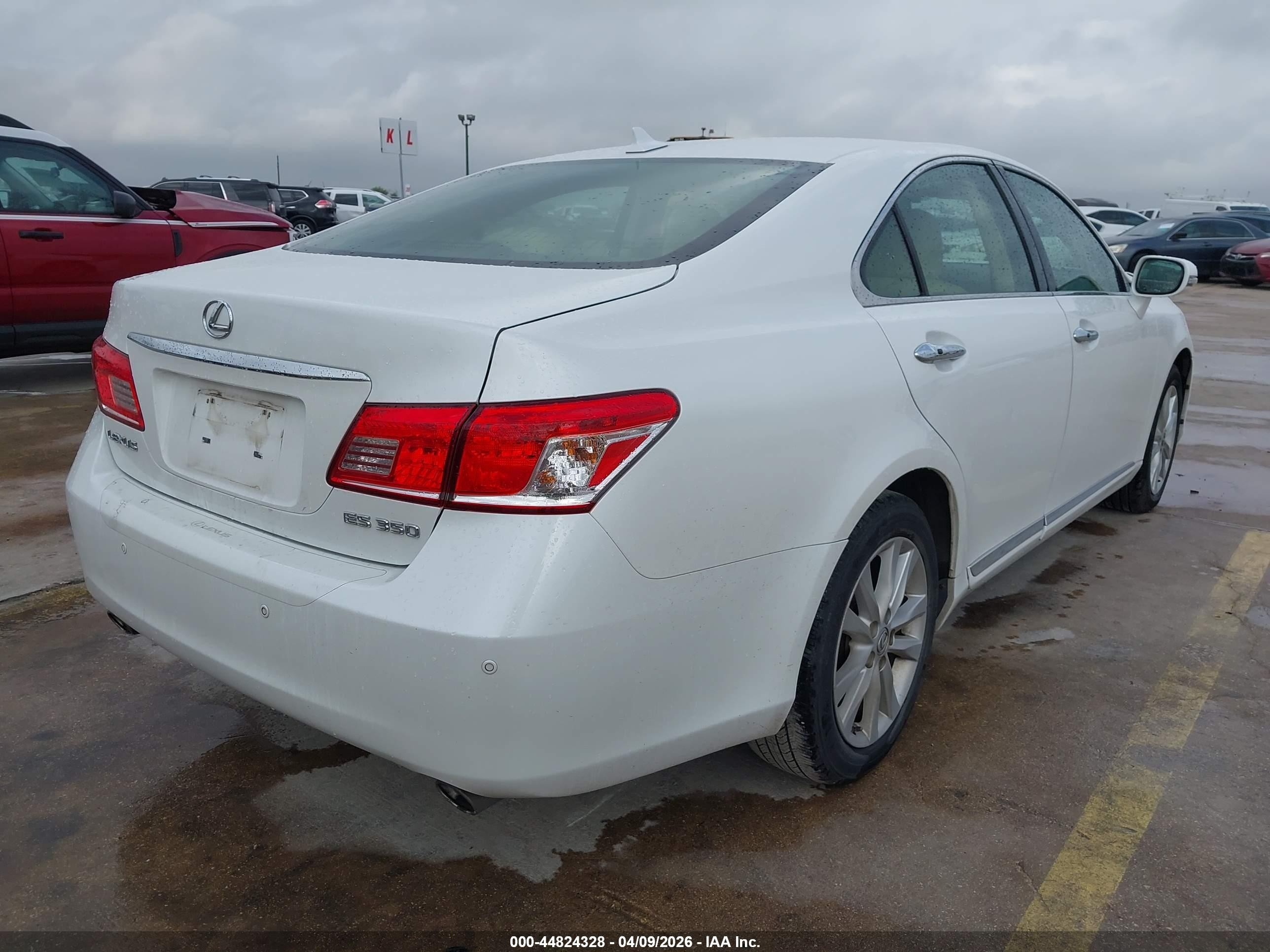 2010 Lexus Es 350   White vin: JTHBK1EG9A2400108