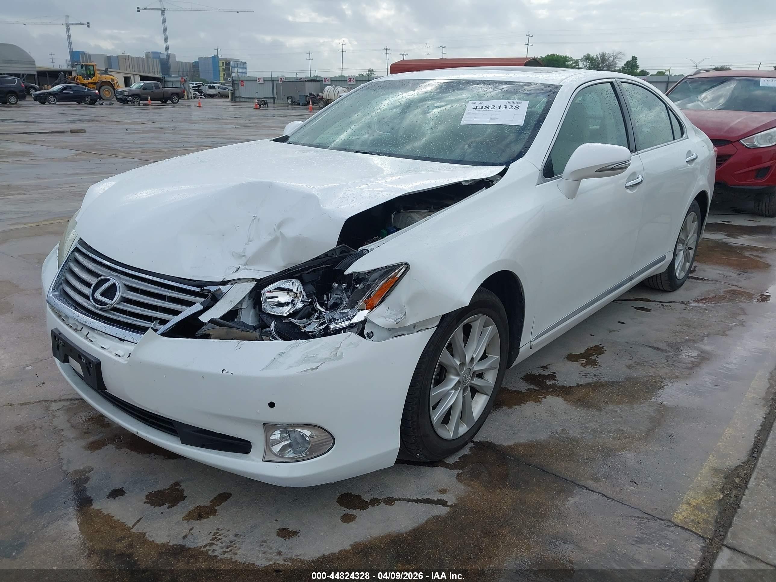 2010 Lexus Es 350   White vin: JTHBK1EG9A2400108