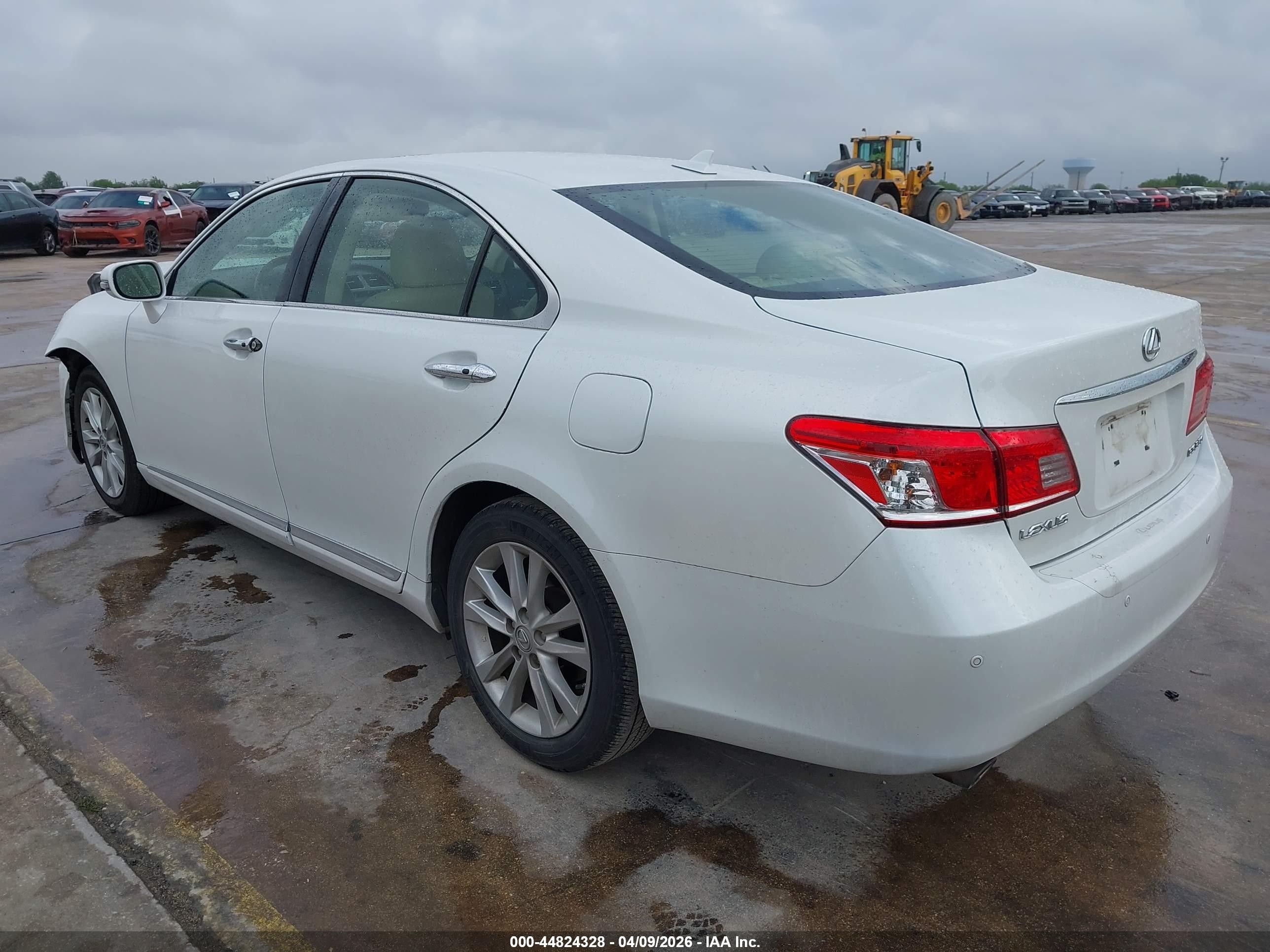 2010 Lexus Es 350   White vin: JTHBK1EG9A2400108
