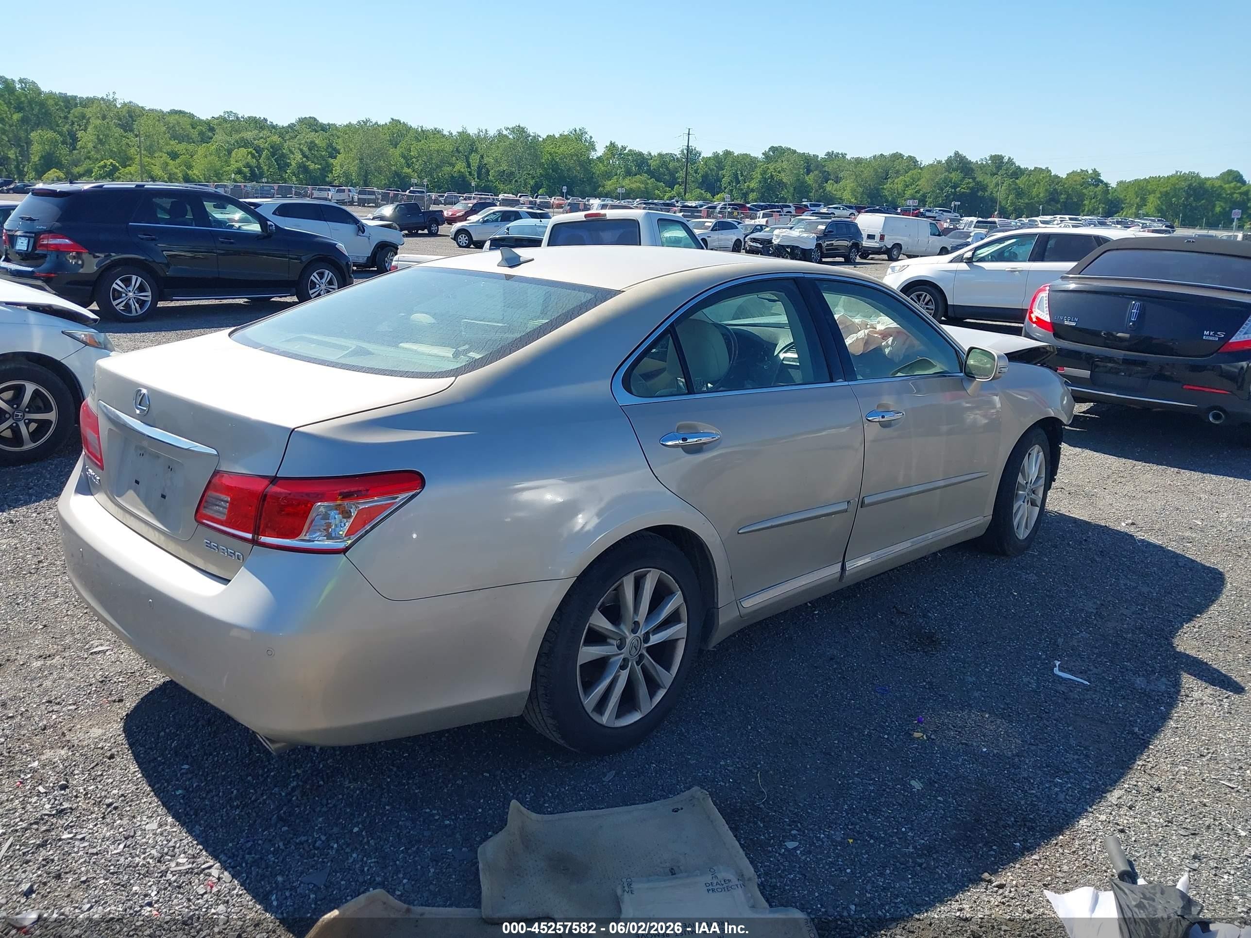 2010 Lexus Es 350   Бежевый vin: JTHBK1EG9A2410363