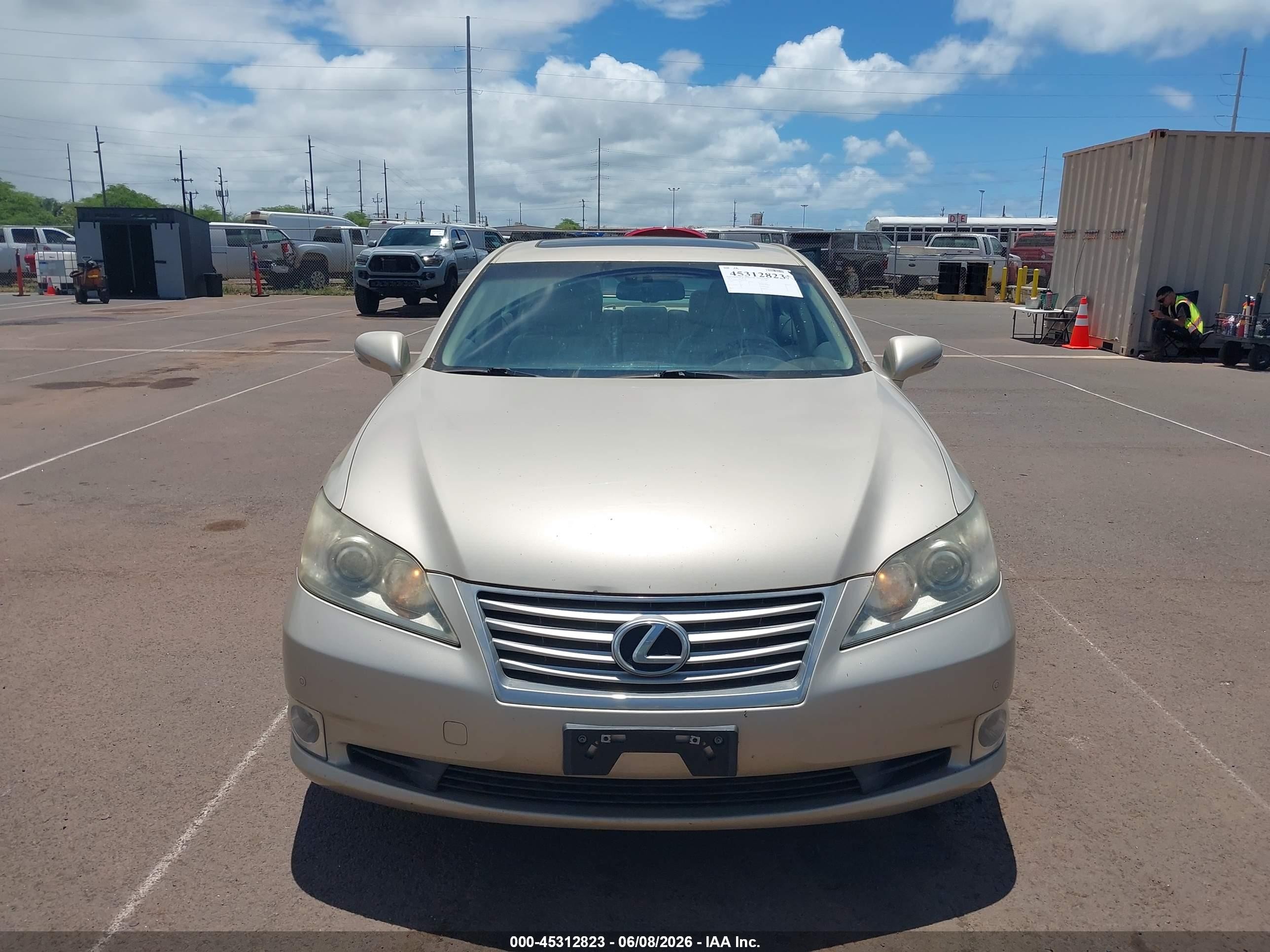 2011 Lexus Es 350 Золотой vin: JTHBK1EG9B2421929