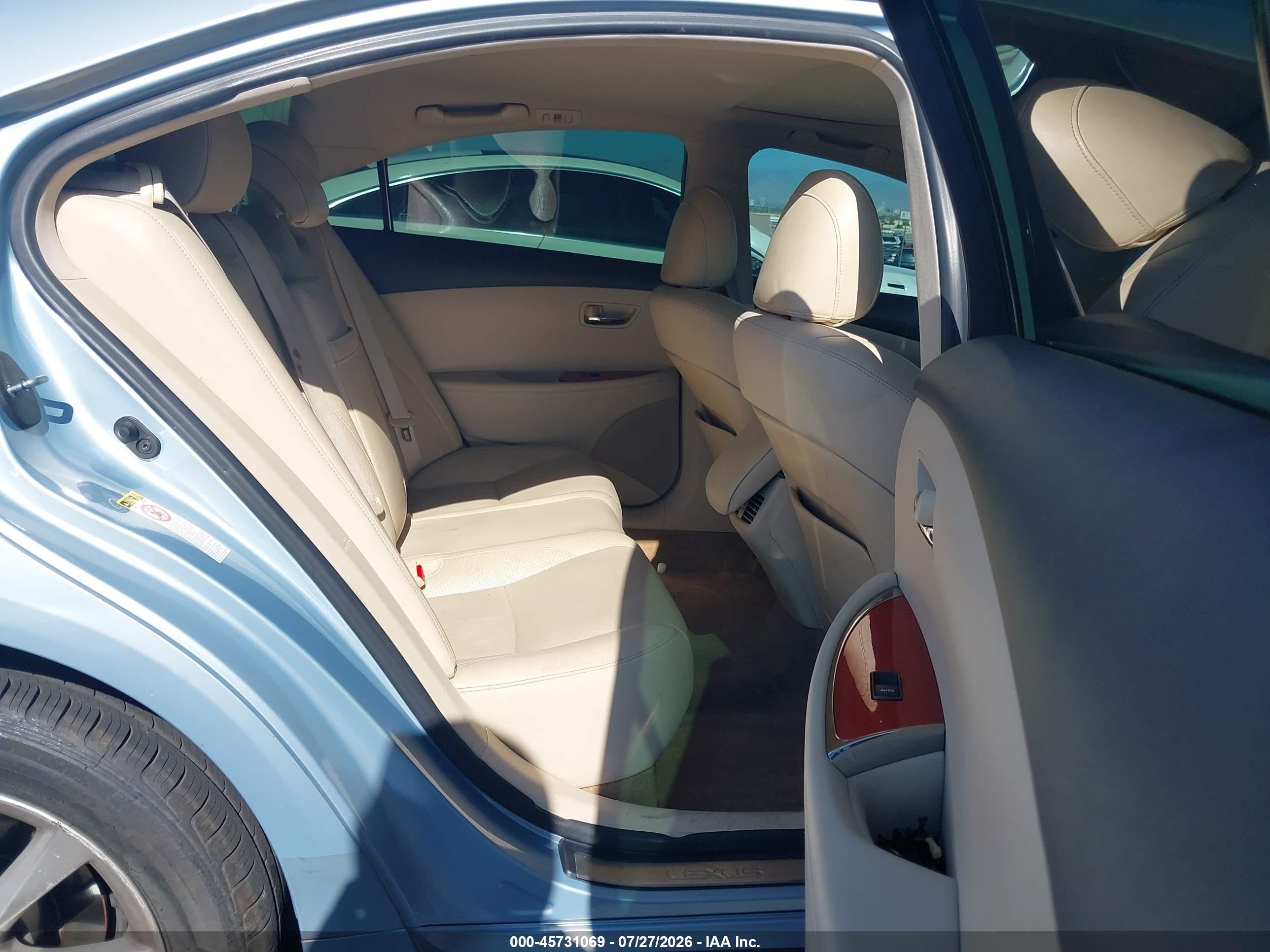 2011 Lexus Es 350   Light Blue vin: JTHBK1EG9B2433756