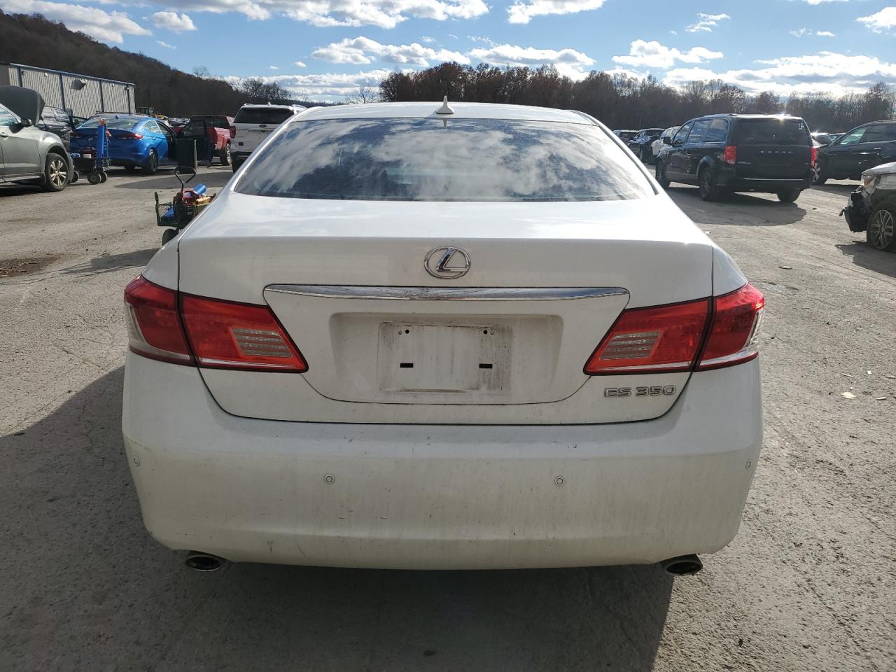 2011 Lexus Es 350 White vin: JTHBK1EG9B2438116