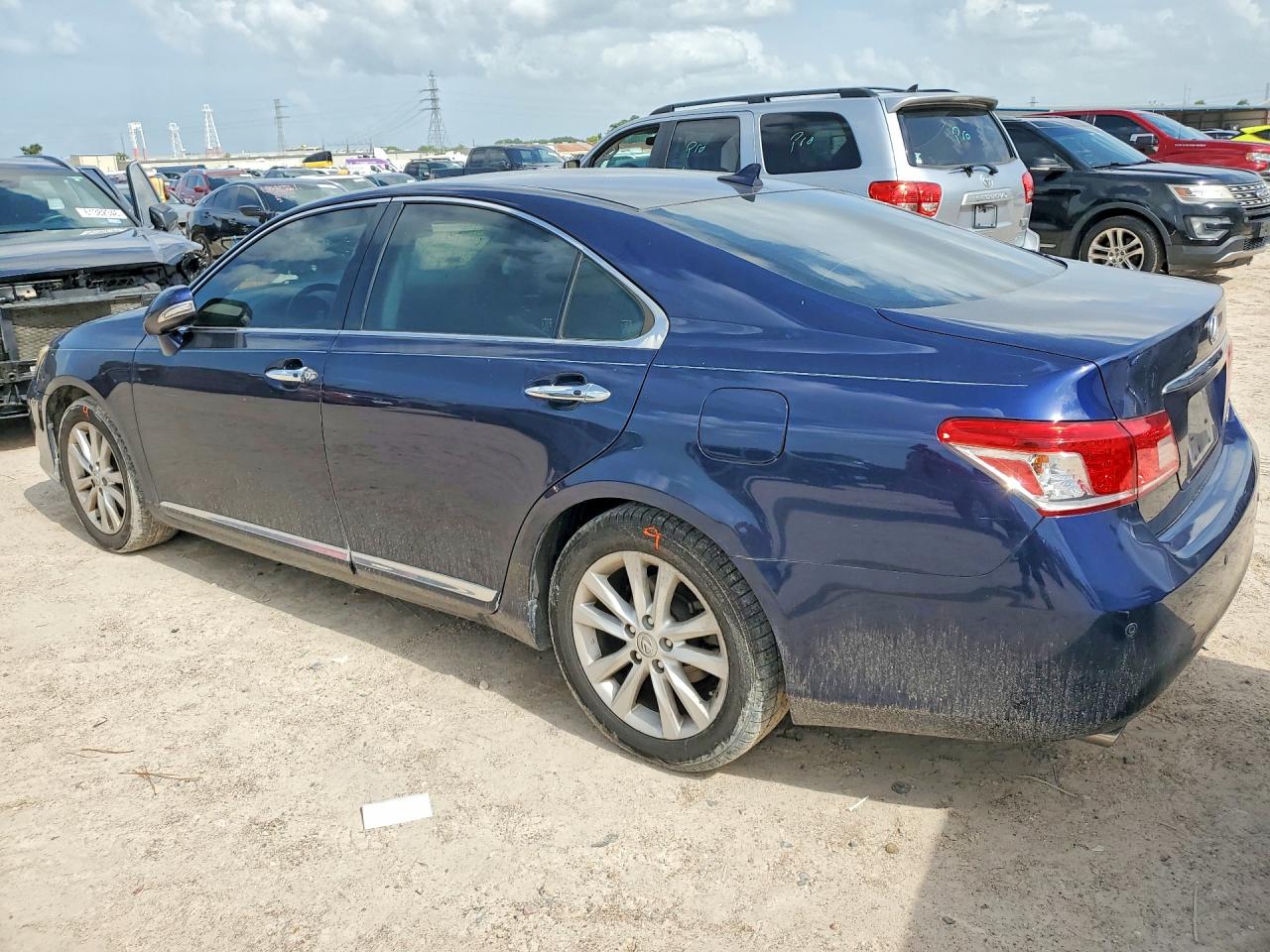 2011 Lexus Es 350 Blue vin: JTHBK1EG9B2441100