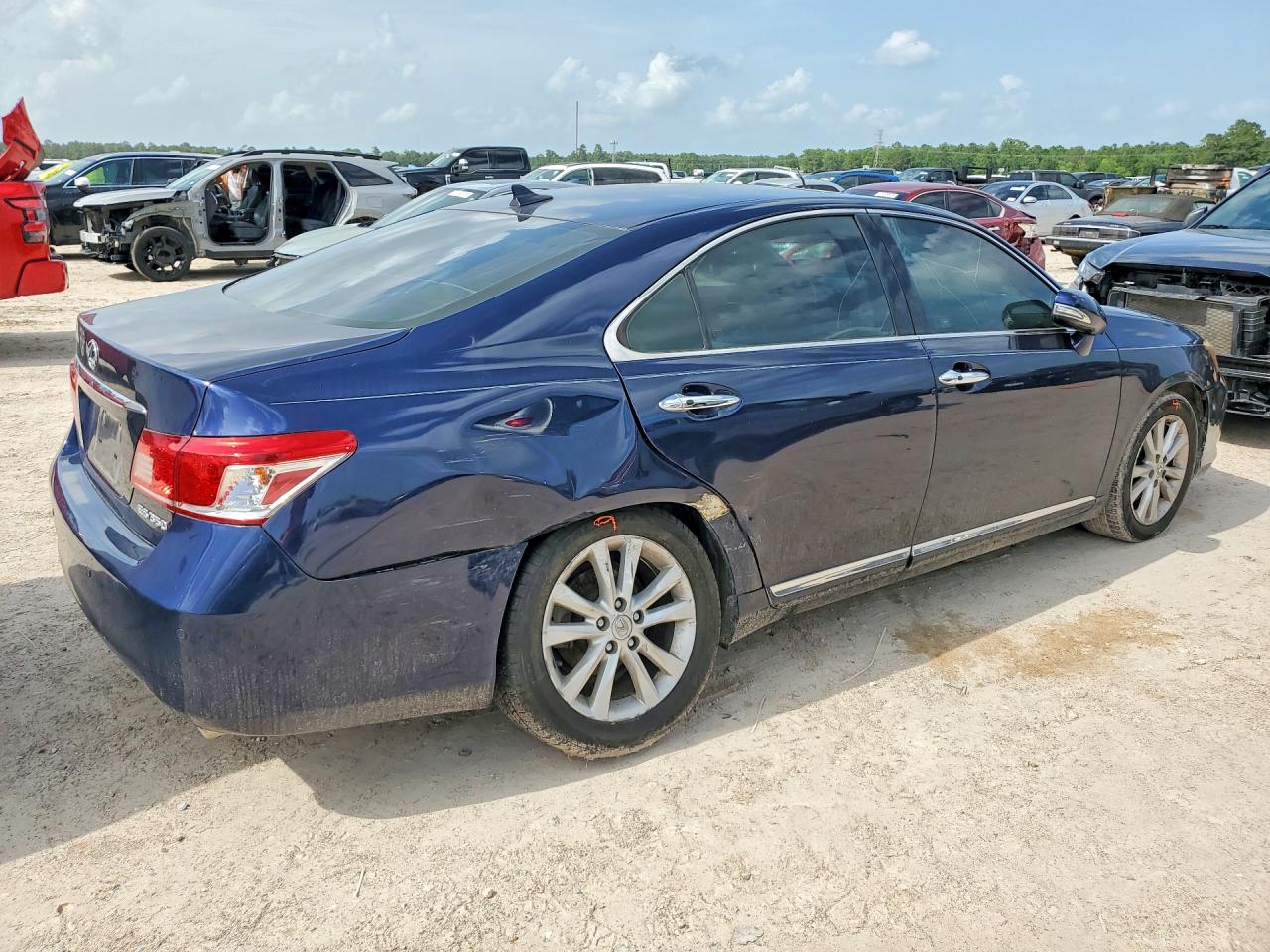 2011 Lexus Es 350 Blue vin: JTHBK1EG9B2441100