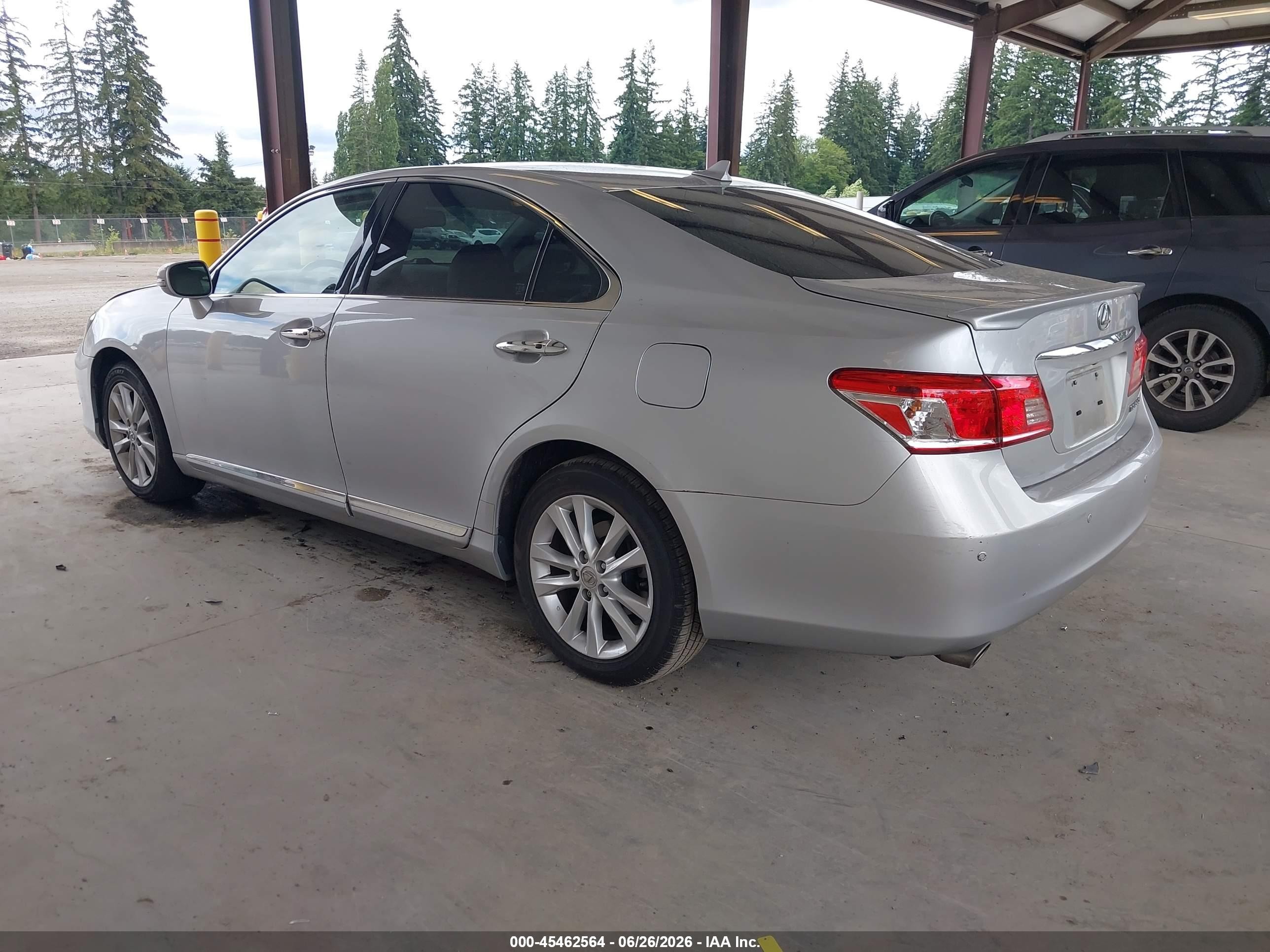 2011 Lexus Es 350   Silver vin: JTHBK1EG9B2442182