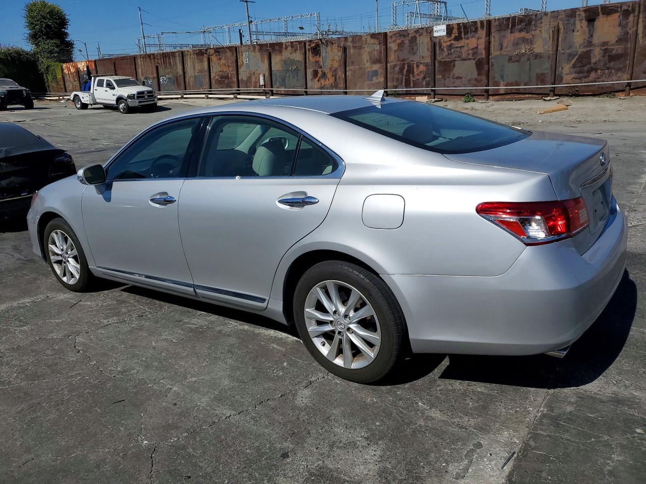 2011 Lexus Es 350 Silver vin: JTHBK1EG9B2466689