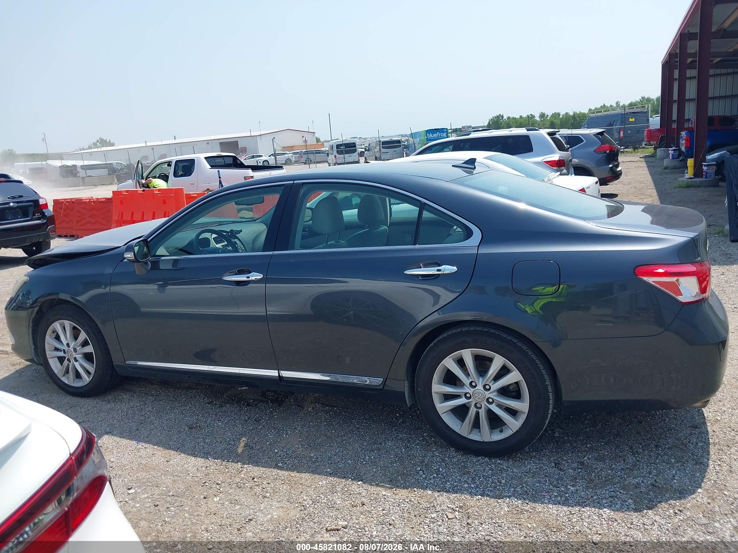 2011 Lexus Es 350   Gray vin: JTHBK1EG9B2466711