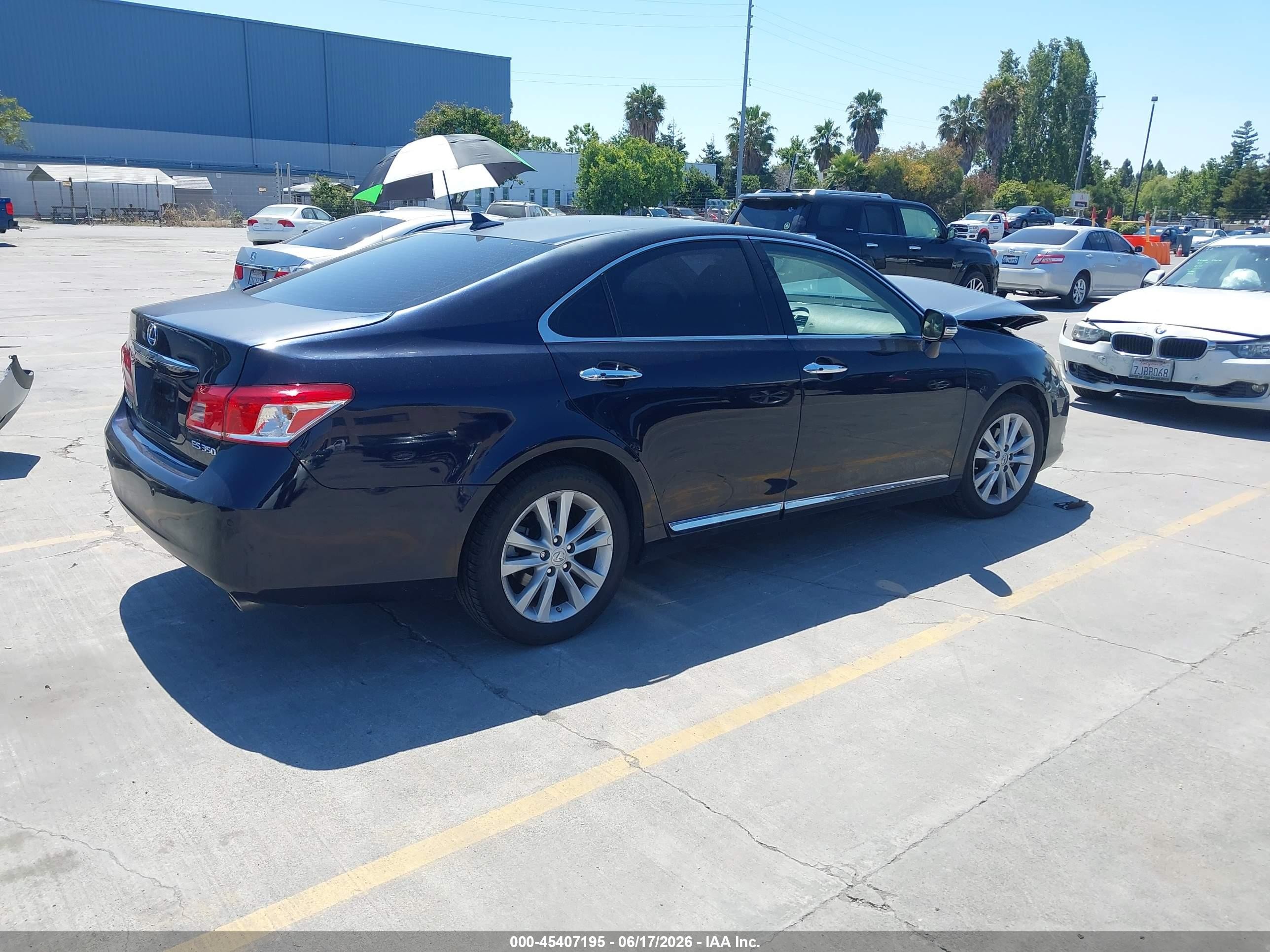 2010 Lexus Es 350   Dark Blue vin: JTHBK1EGXA2350707