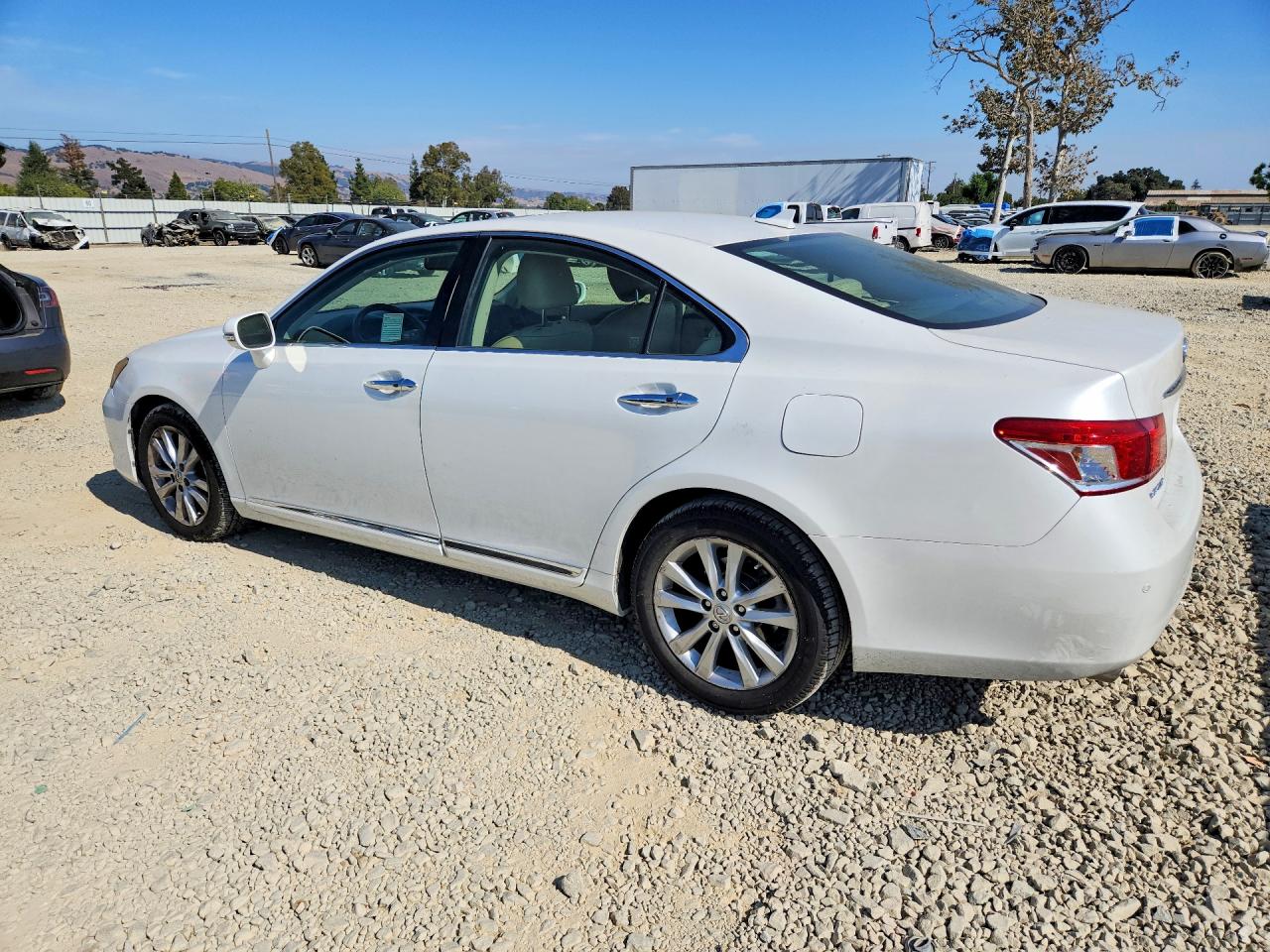 2010 Lexus Es 350 White vin: JTHBK1EGXA2359858