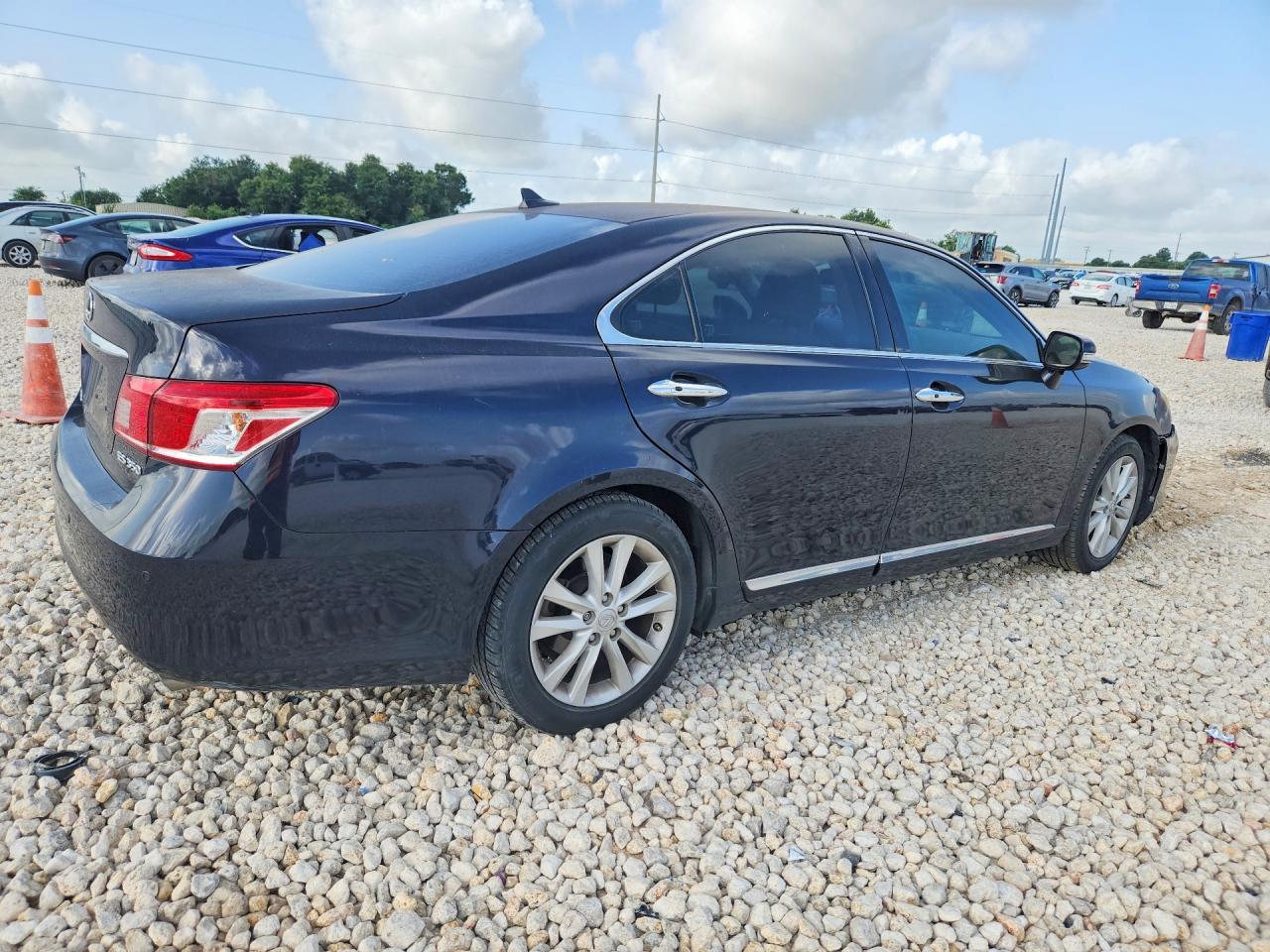 2010 Lexus Es 350 Blue vin: JTHBK1EGXA2365966