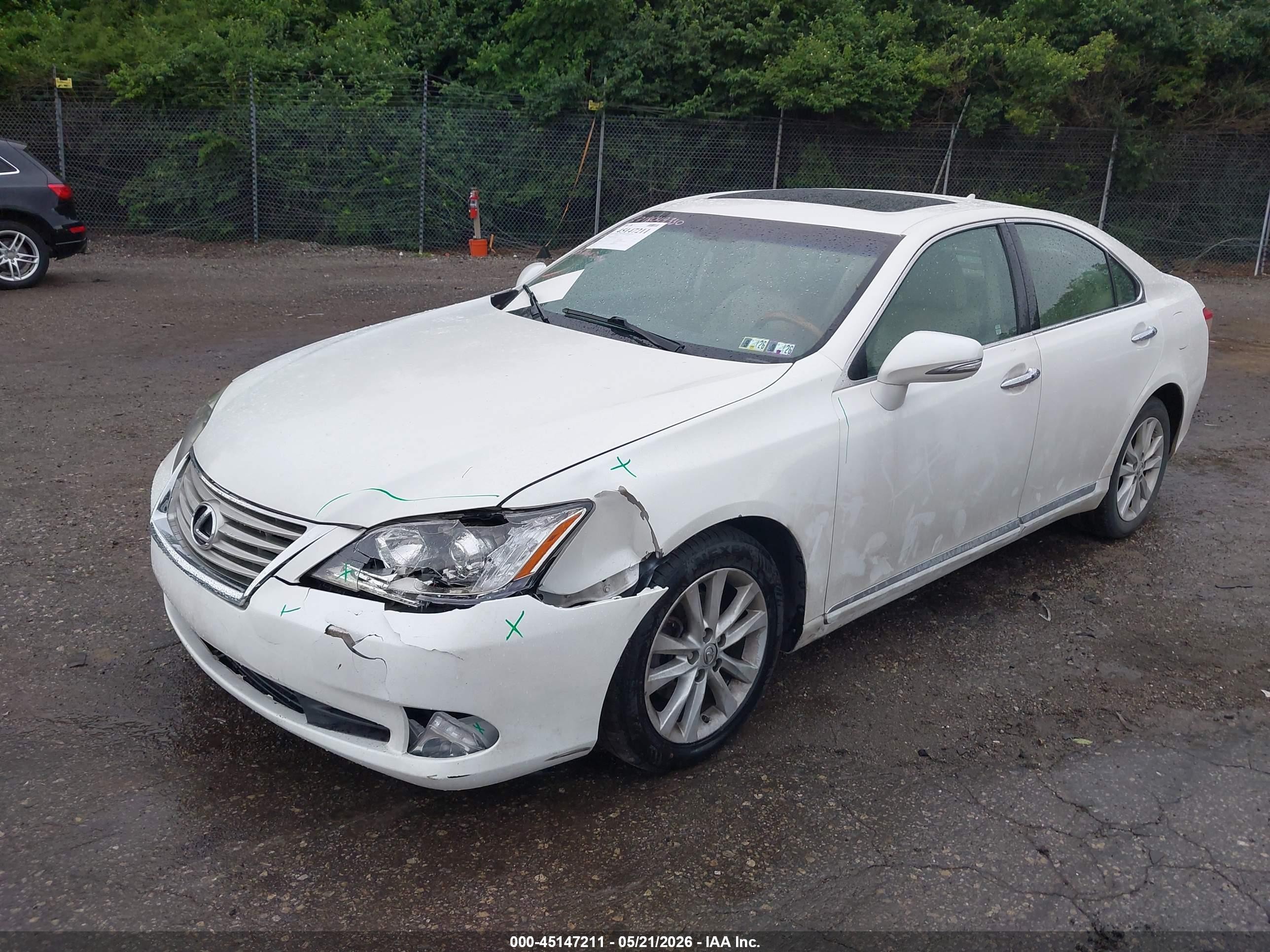 2010 Lexus Es 350   White vin: JTHBK1EGXA2368236