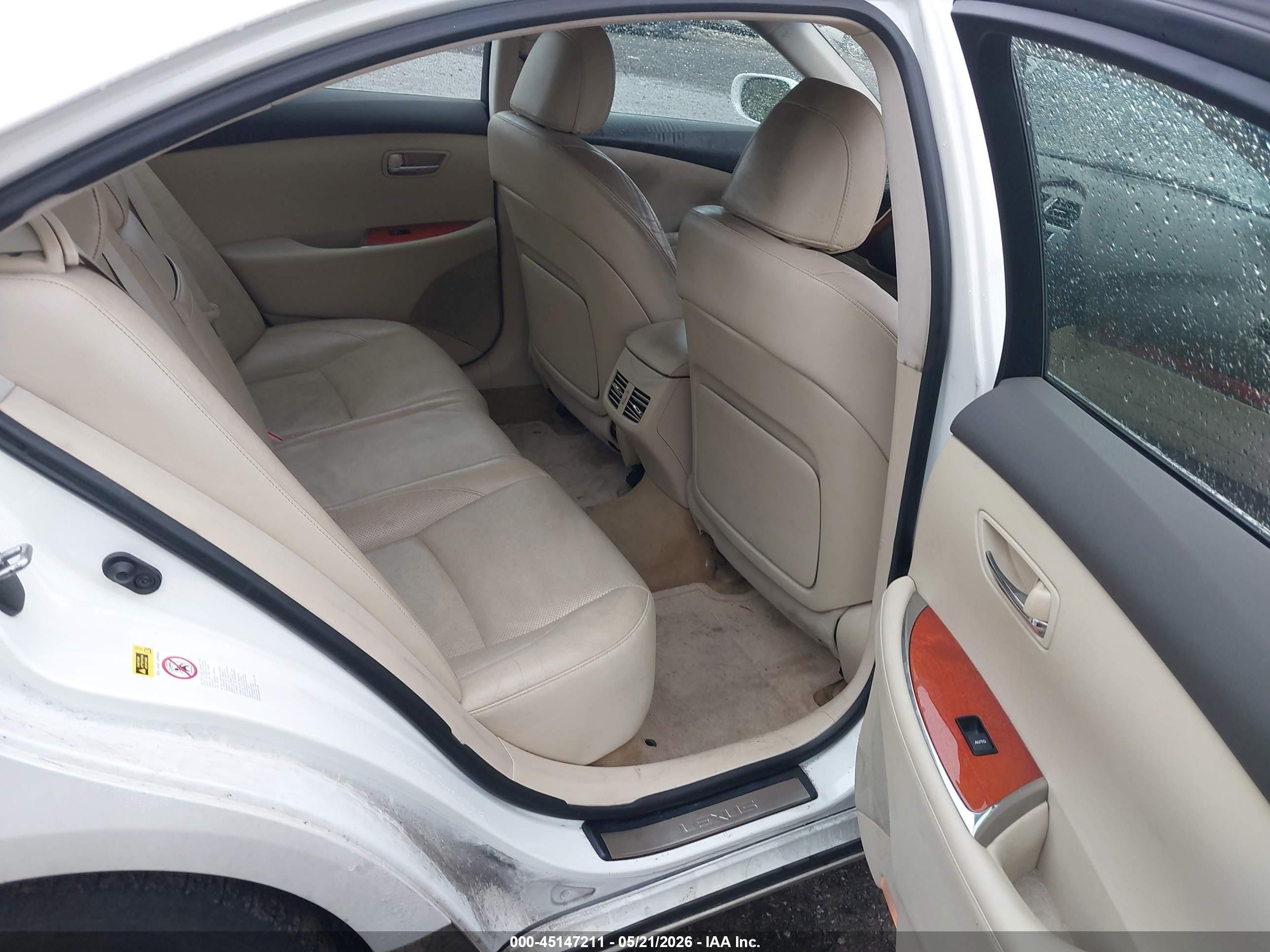 2010 Lexus Es 350   White vin: JTHBK1EGXA2368236