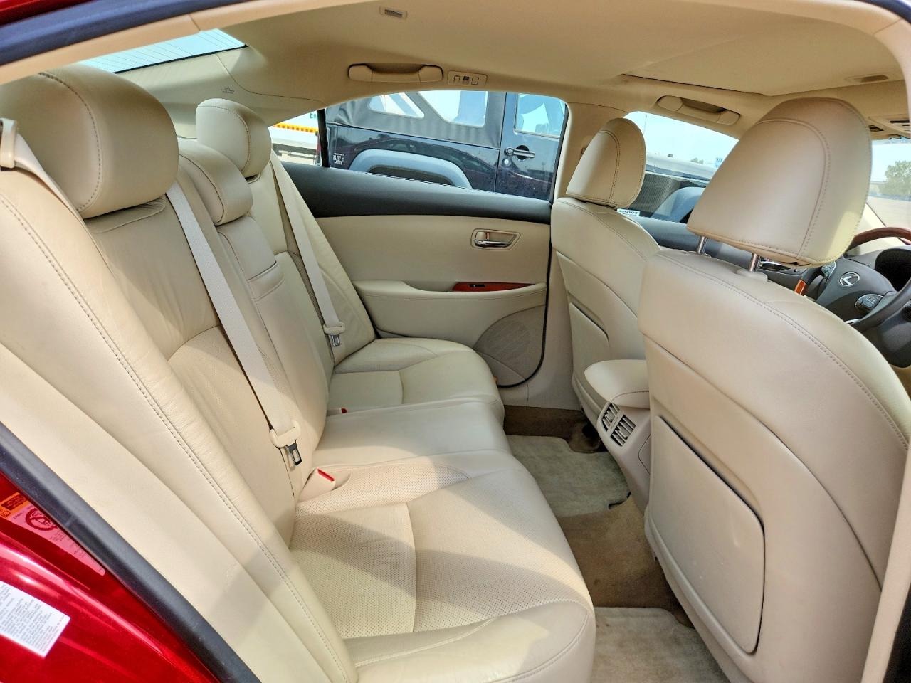 2010 Lexus Es 350 Red vin: JTHBK1EGXA2387756