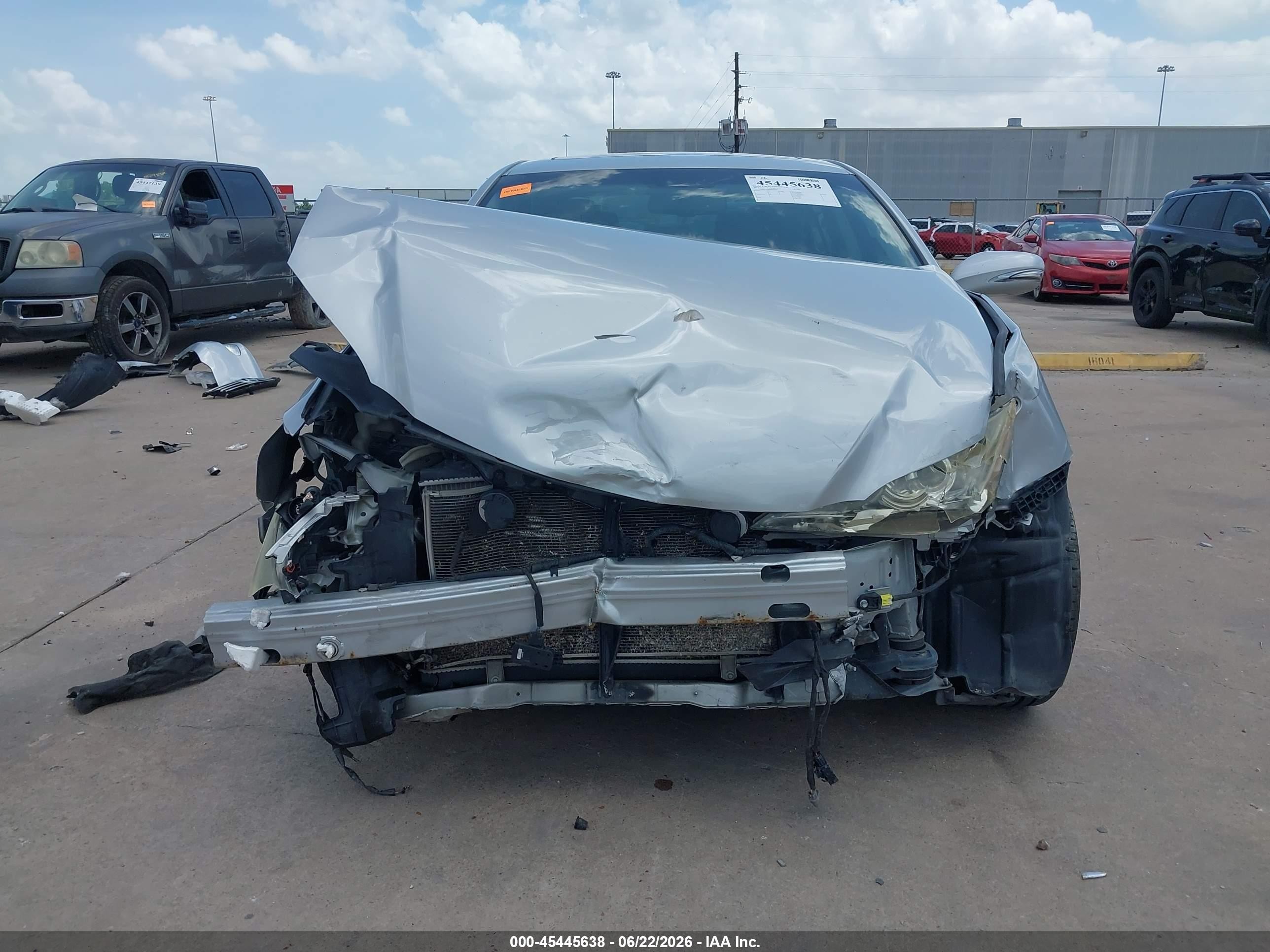 2011 Lexus Es 350   Silver vin: JTHBK1EGXB2430347