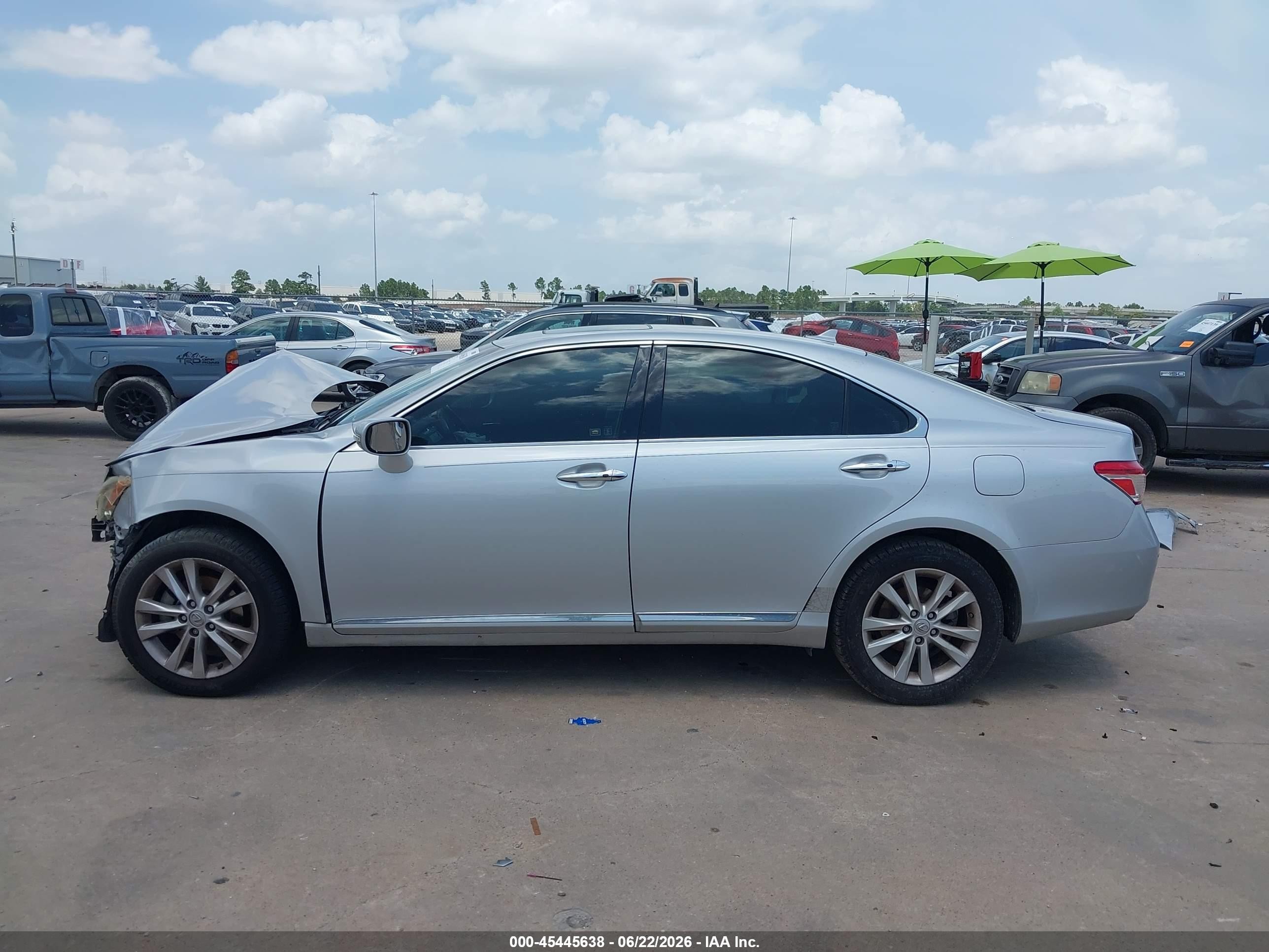 2011 Lexus Es 350   Silver vin: JTHBK1EGXB2430347