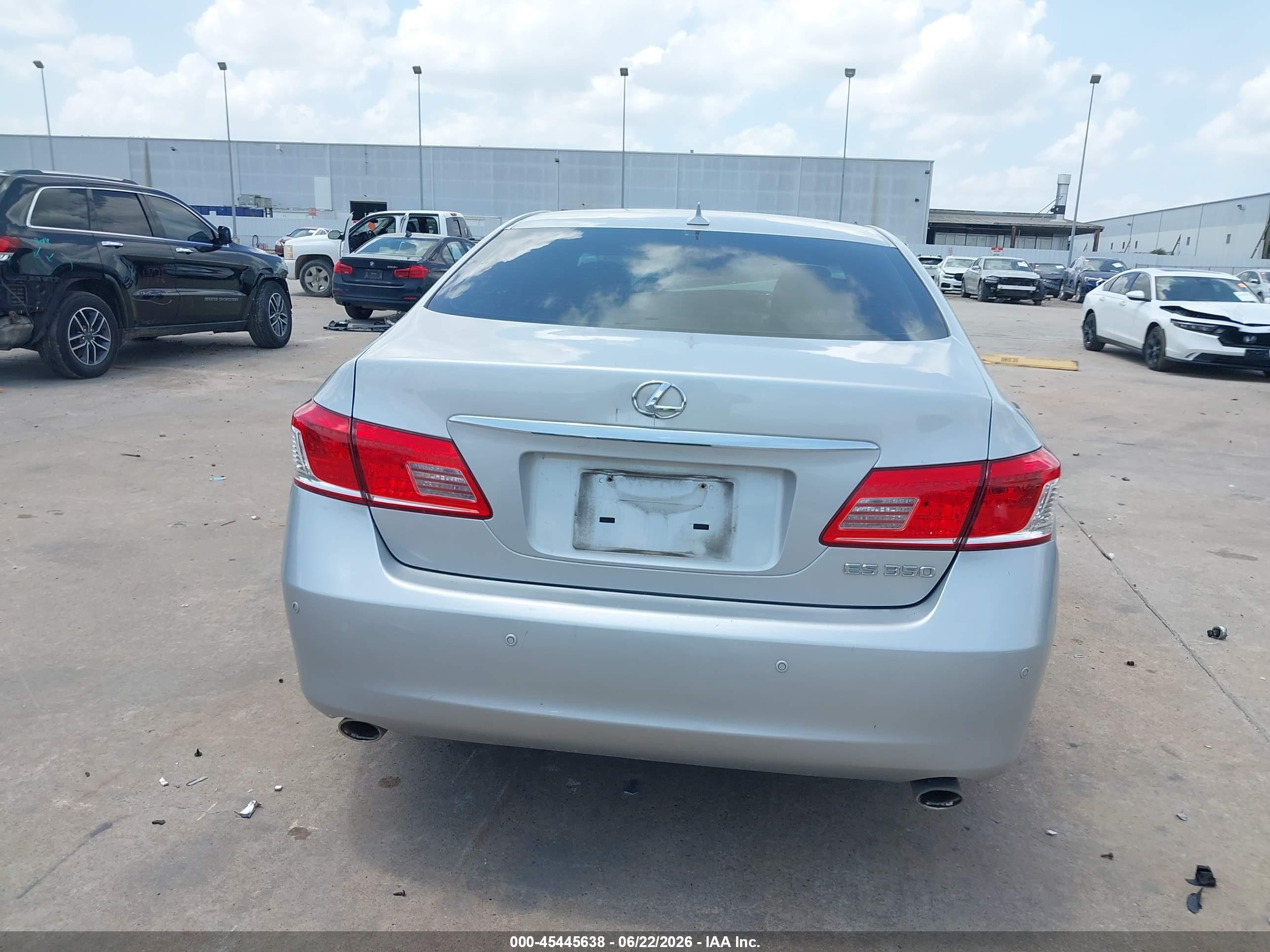 2011 Lexus Es 350   Silver vin: JTHBK1EGXB2430347