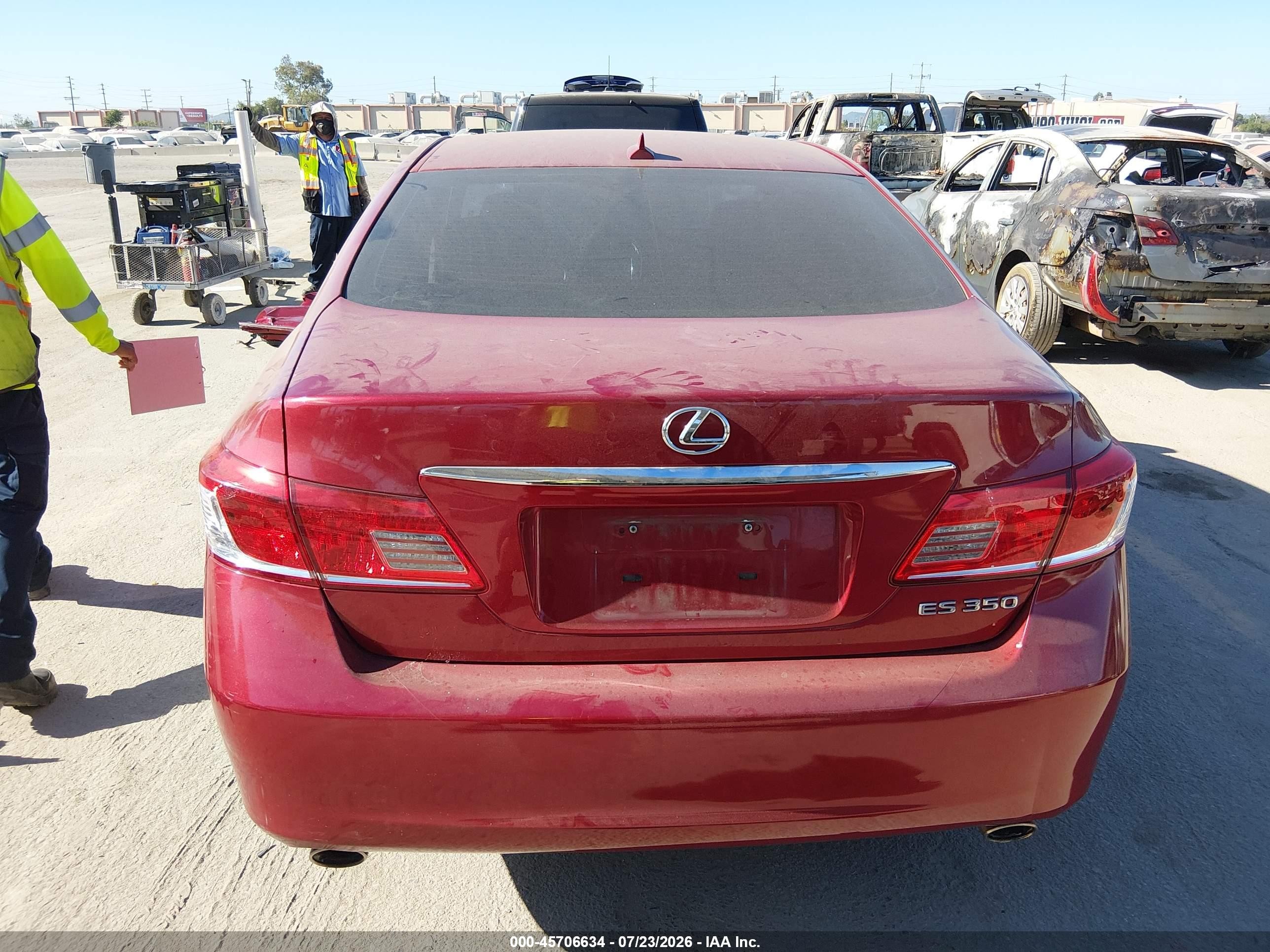 2011 Lexus Es 350 Red vin: JTHBK1EGXB2431126