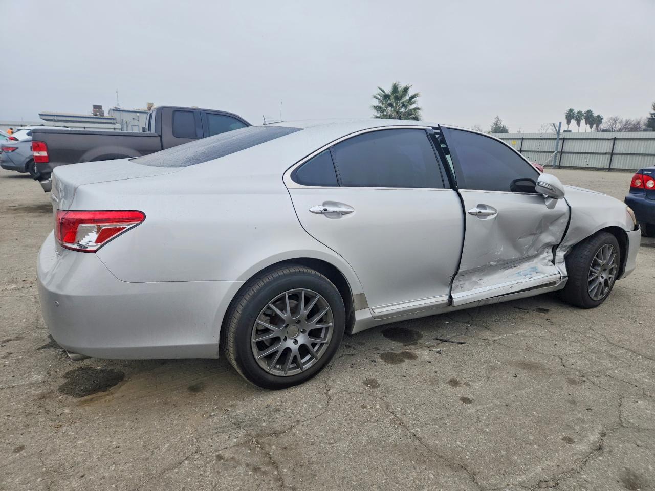 2011 Lexus Es 350 Silver vin: JTHBK1EGXB2433202
