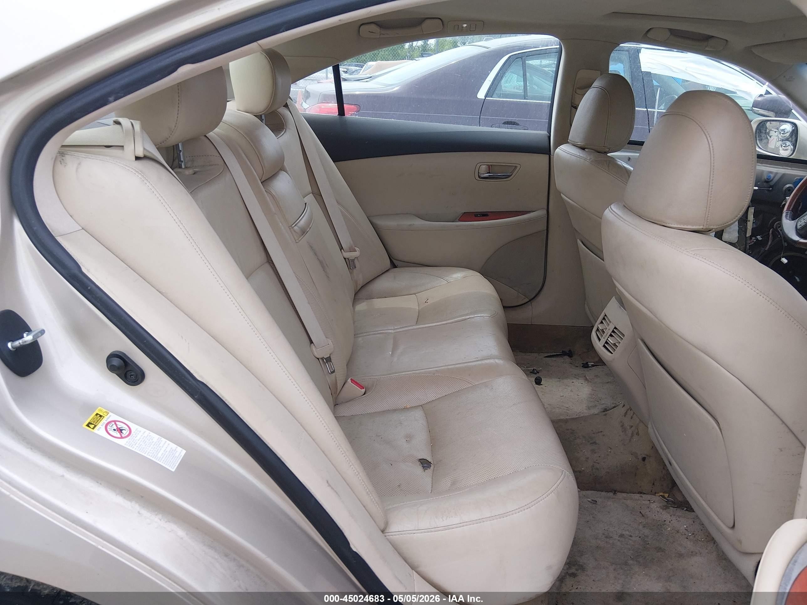 2011 Lexus Es 350   Champagne vin: JTHBK1EGXB2448055