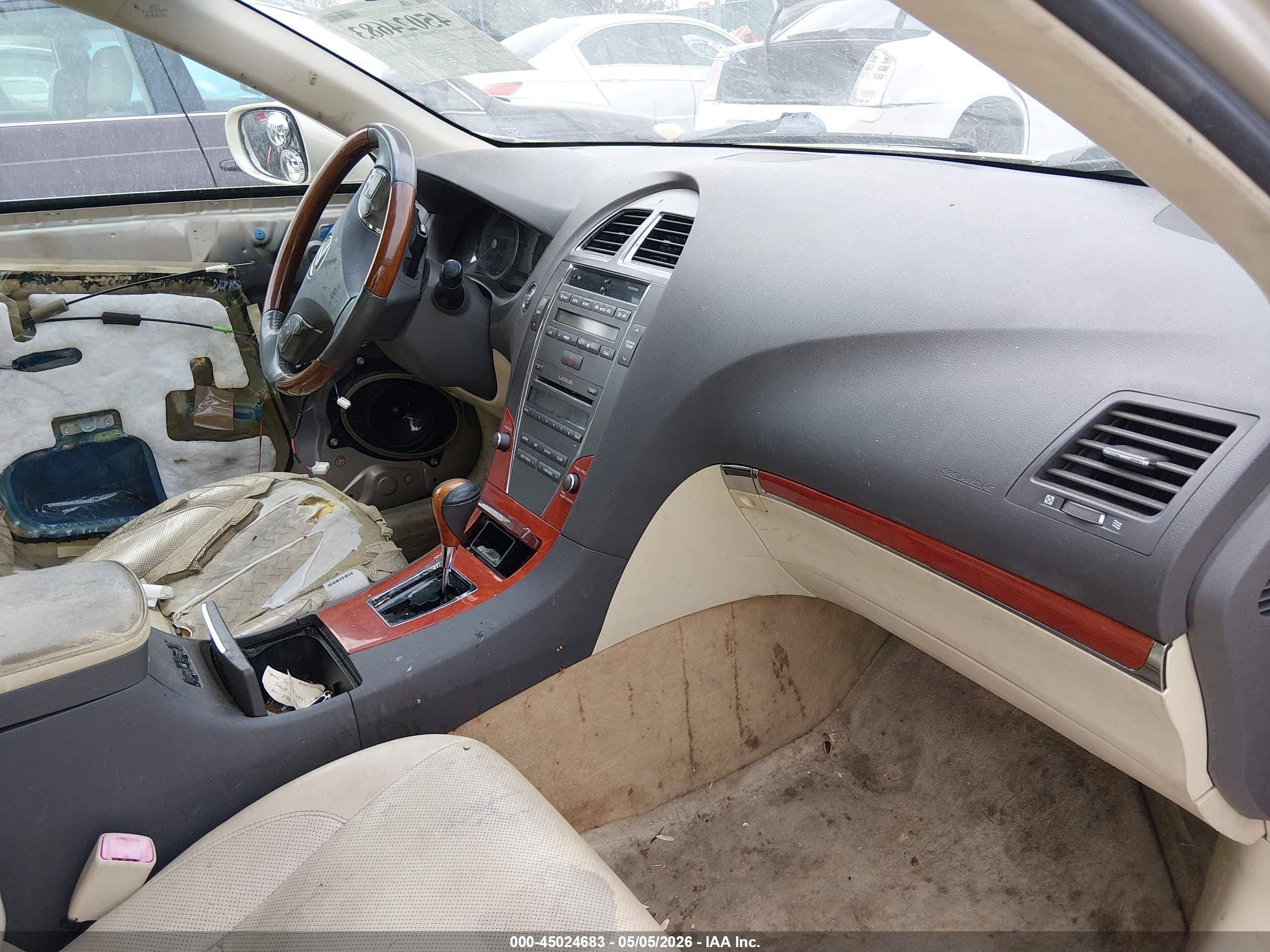 2011 Lexus Es 350   Champagne vin: JTHBK1EGXB2448055