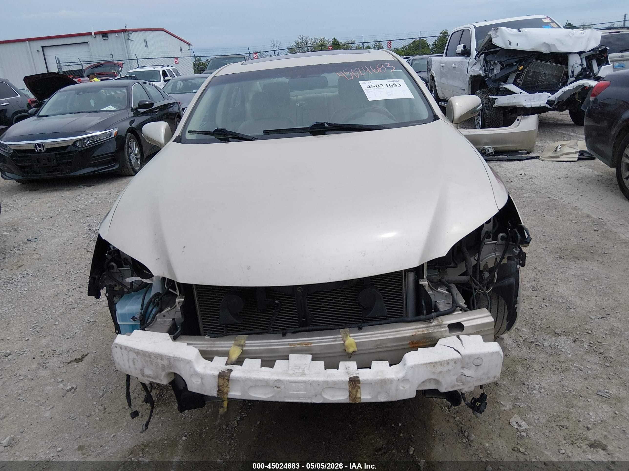 2011 Lexus Es 350   Champagne vin: JTHBK1EGXB2448055