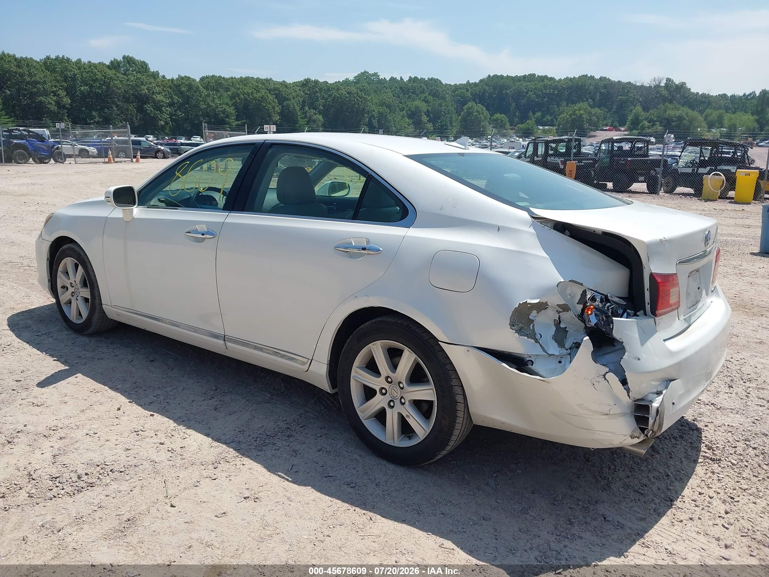 2011 Lexus Es 350   White vin: JTHBK1EGXB2457631