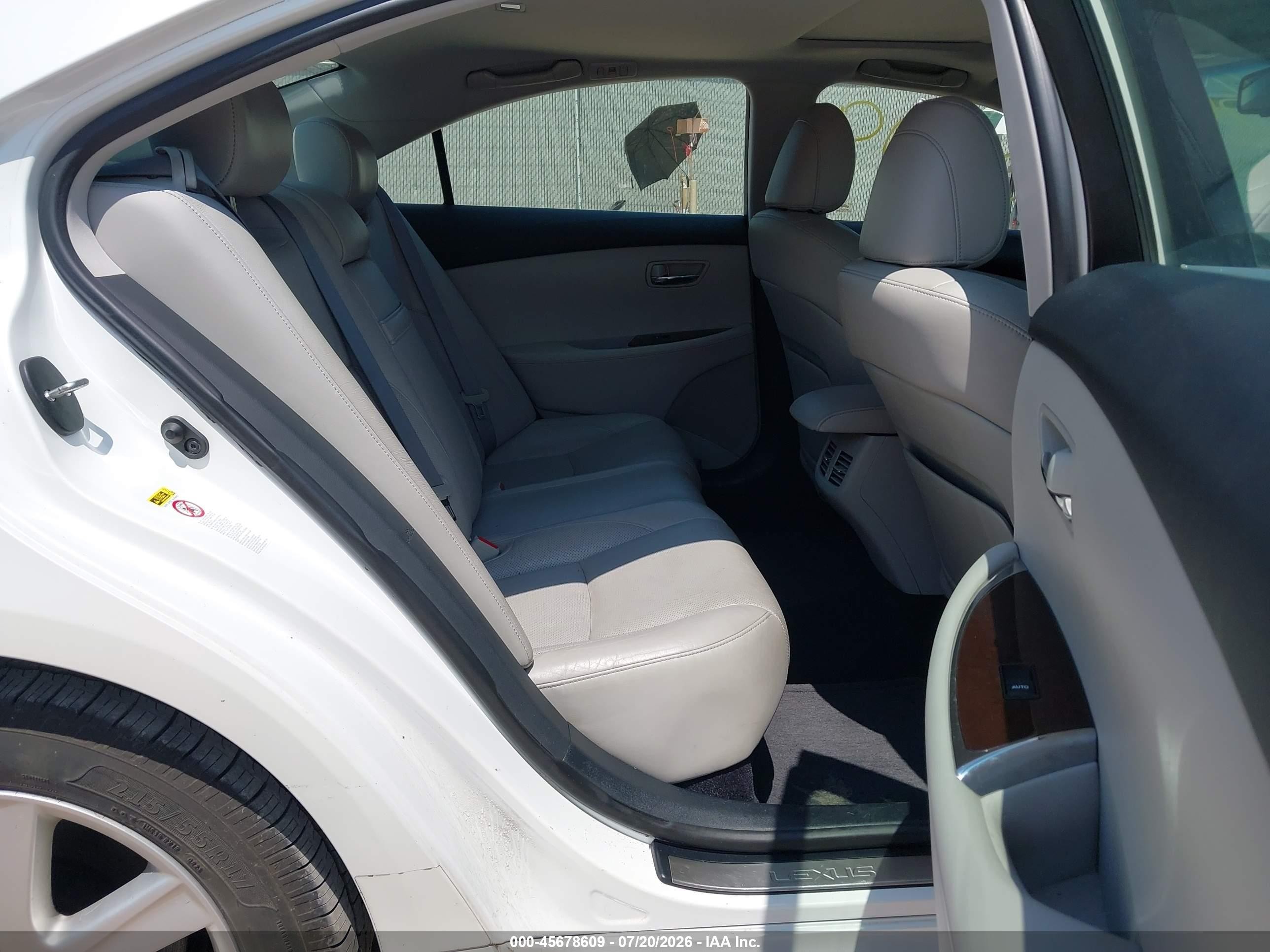 2011 Lexus Es 350   White vin: JTHBK1EGXB2457631