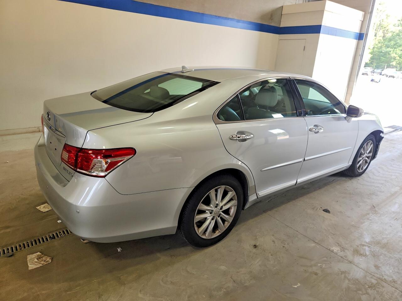 2011 Lexus Es 350 Silver vin: JTHBK1EGXB2458729