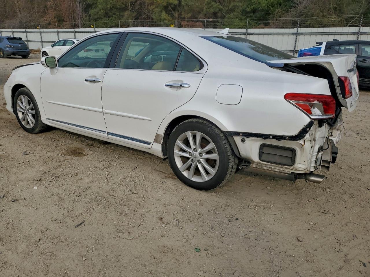2011 Lexus Es 350 White vin: JTHBK1EGXB2466796