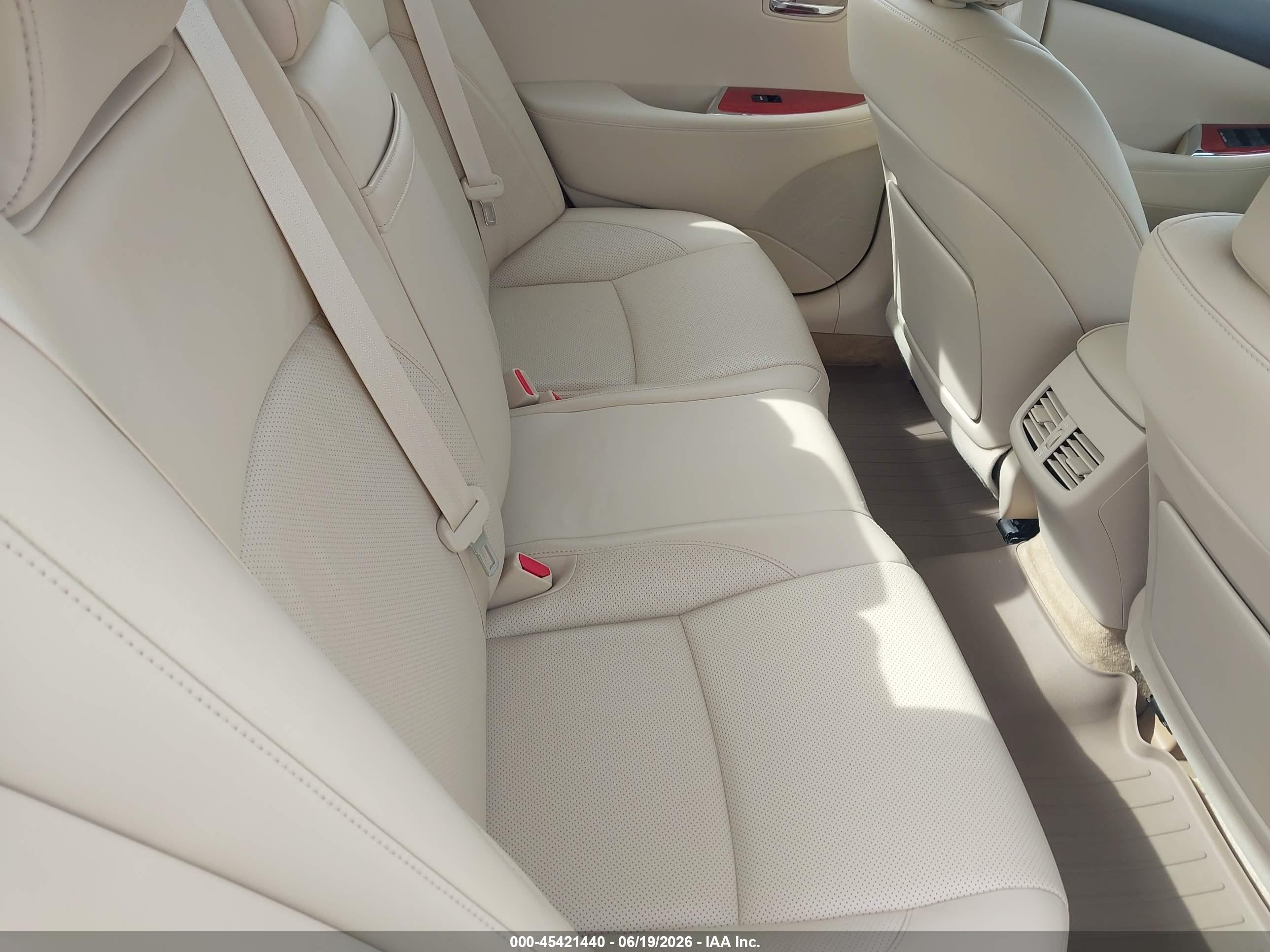 2012 Lexus Es 350 Beige vin: JTHBK1EGXC2510376