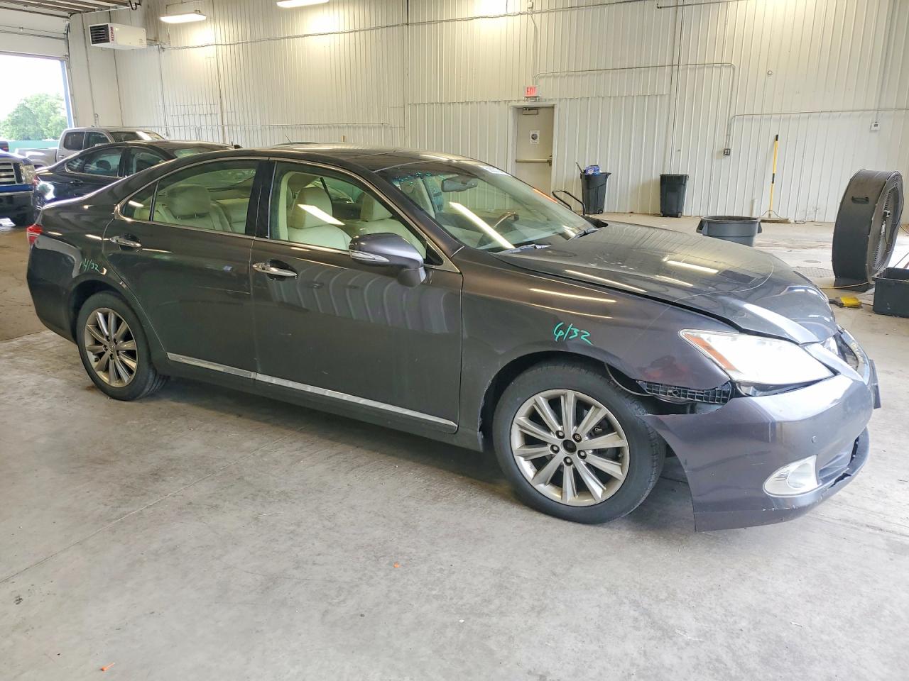 2012 Lexus Es 350 4d Серый vin: JTHBK1EGXC2512886
