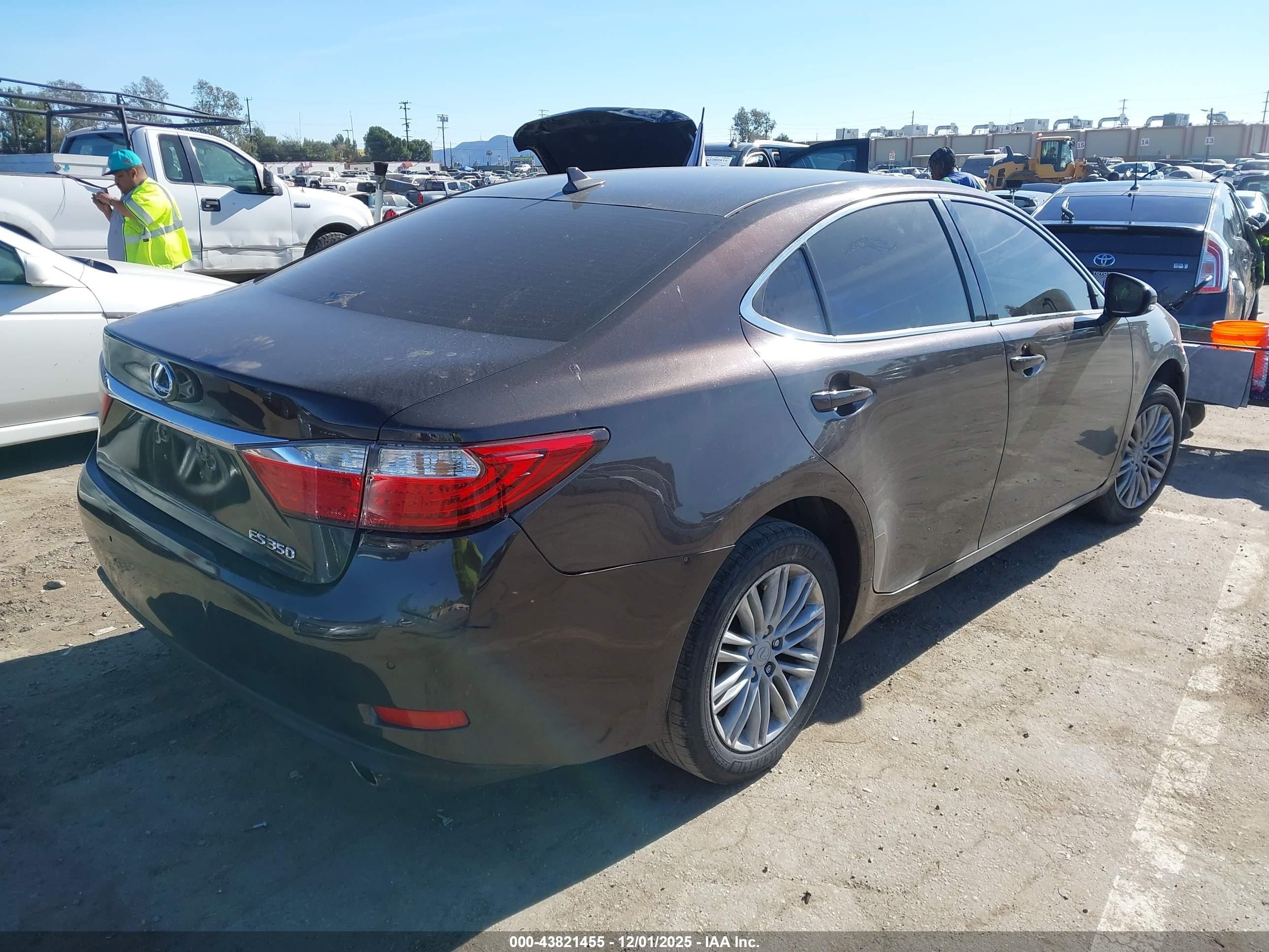 2013 Lexus Es 350   Brown vin: JTHBK1GG0D2017627