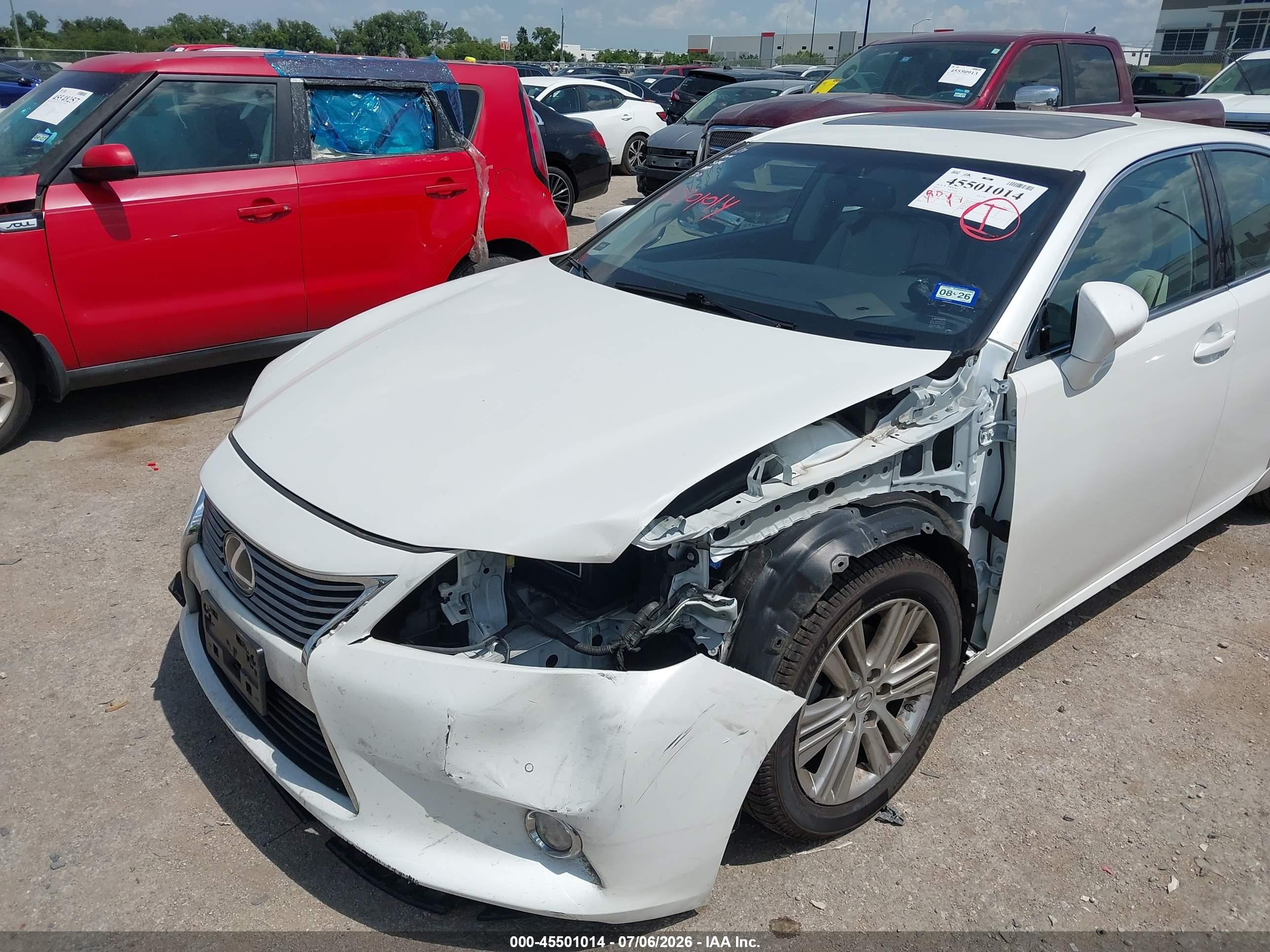 2013 Lexus Es 350   White vin: JTHBK1GG0D2044133