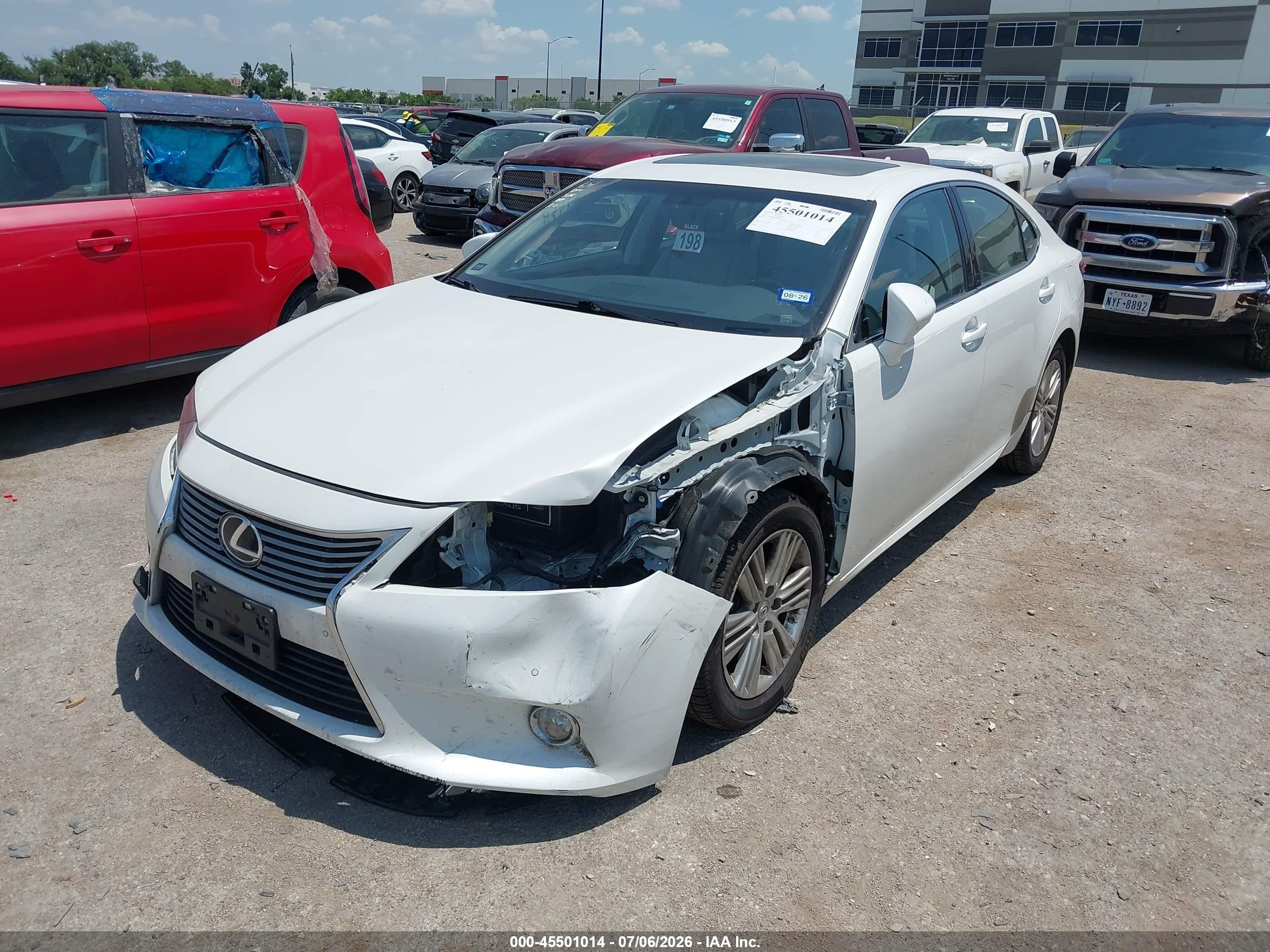 2013 Lexus Es 350   White vin: JTHBK1GG0D2044133