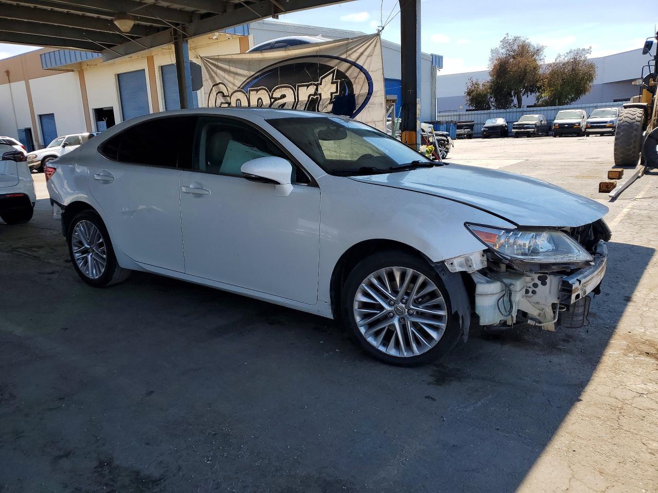 2013 Lexus Es 350 Белый vin: JTHBK1GG0D2044231